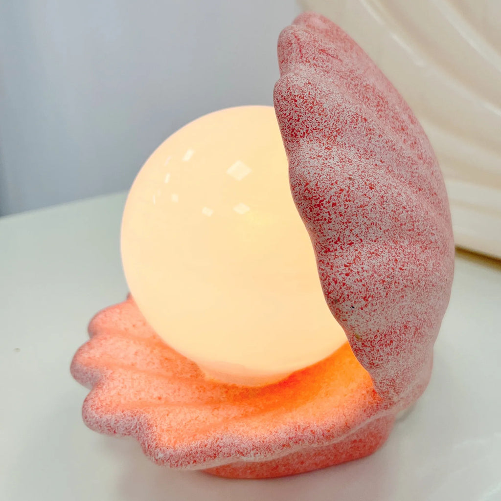Lampe coquillage rose 80s granitée - Club Barbara
