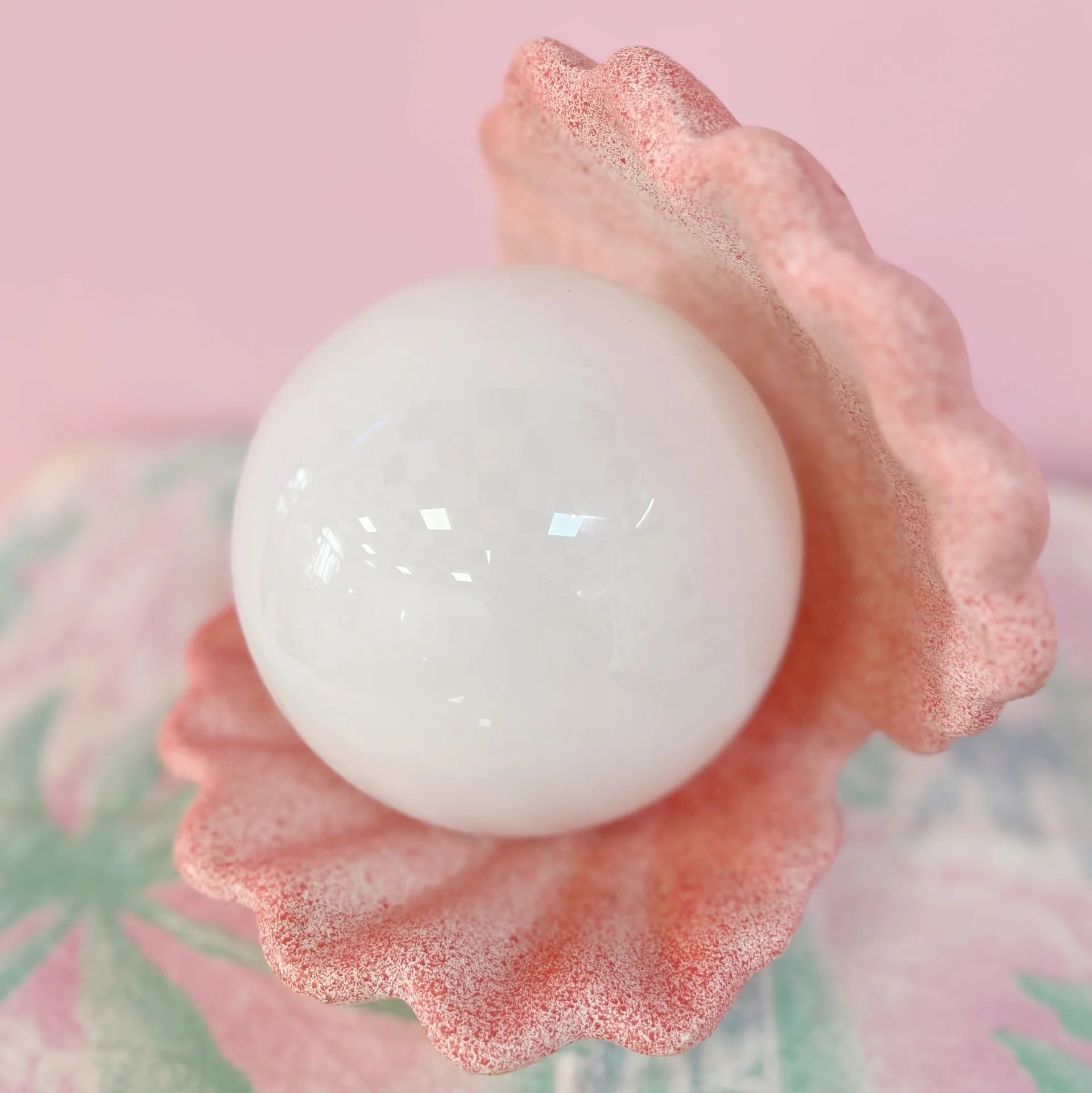 Lampe coquillage rose 80s granitée - Club Barbara
