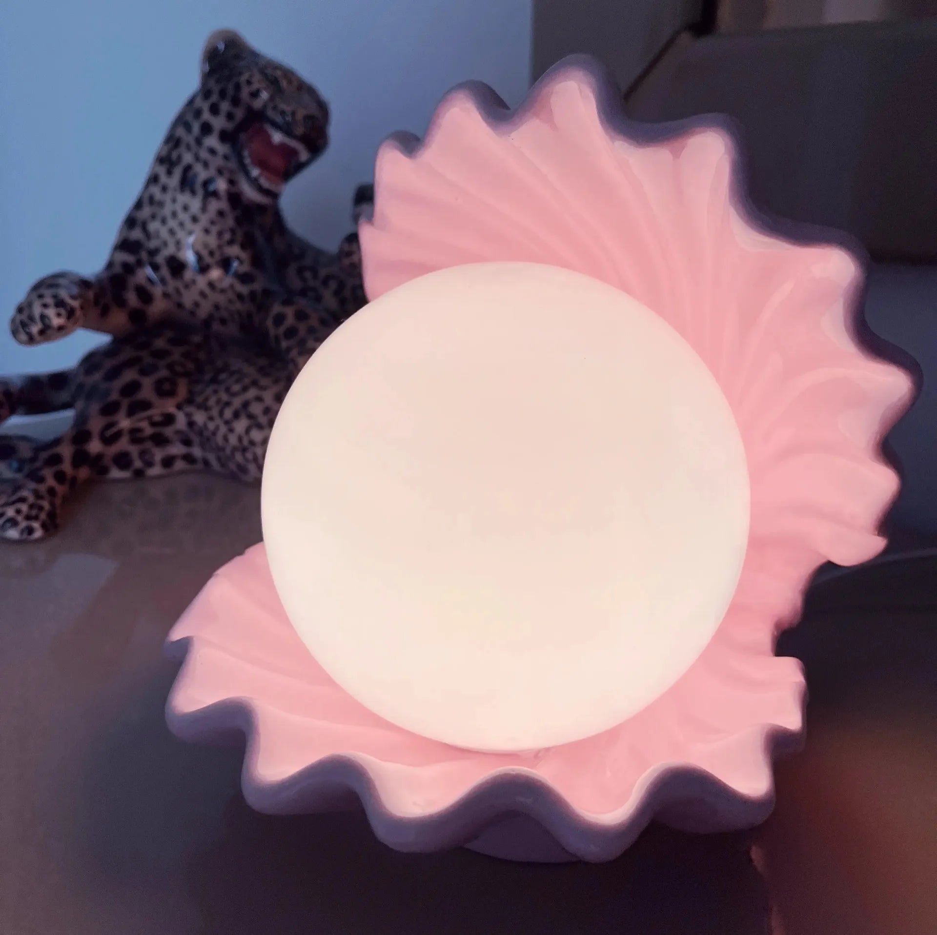 Lampe coquillage rose en céramique vintage, années 70 - Club Barbara
