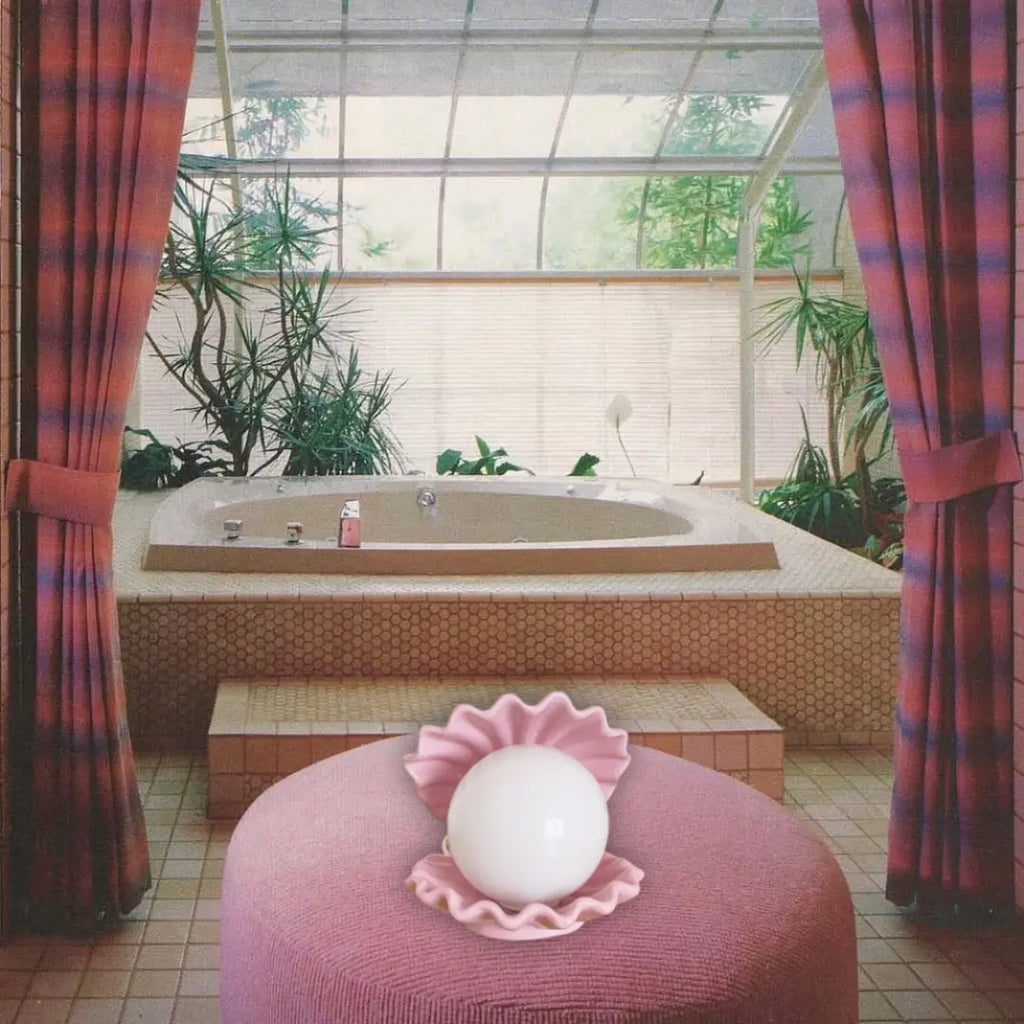 Lampe coquillage rose avec globe opalin vintage Club Barbara
