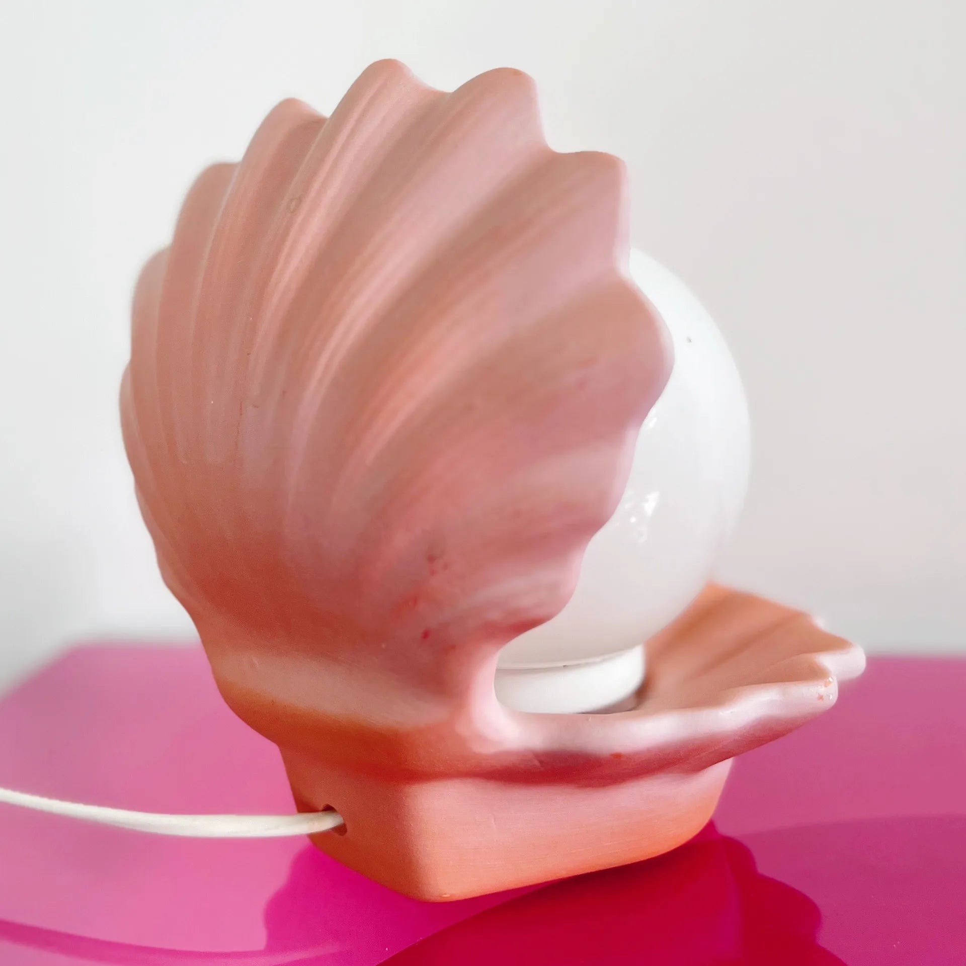 Lampe coquillage vintage gradient - Club Barbara