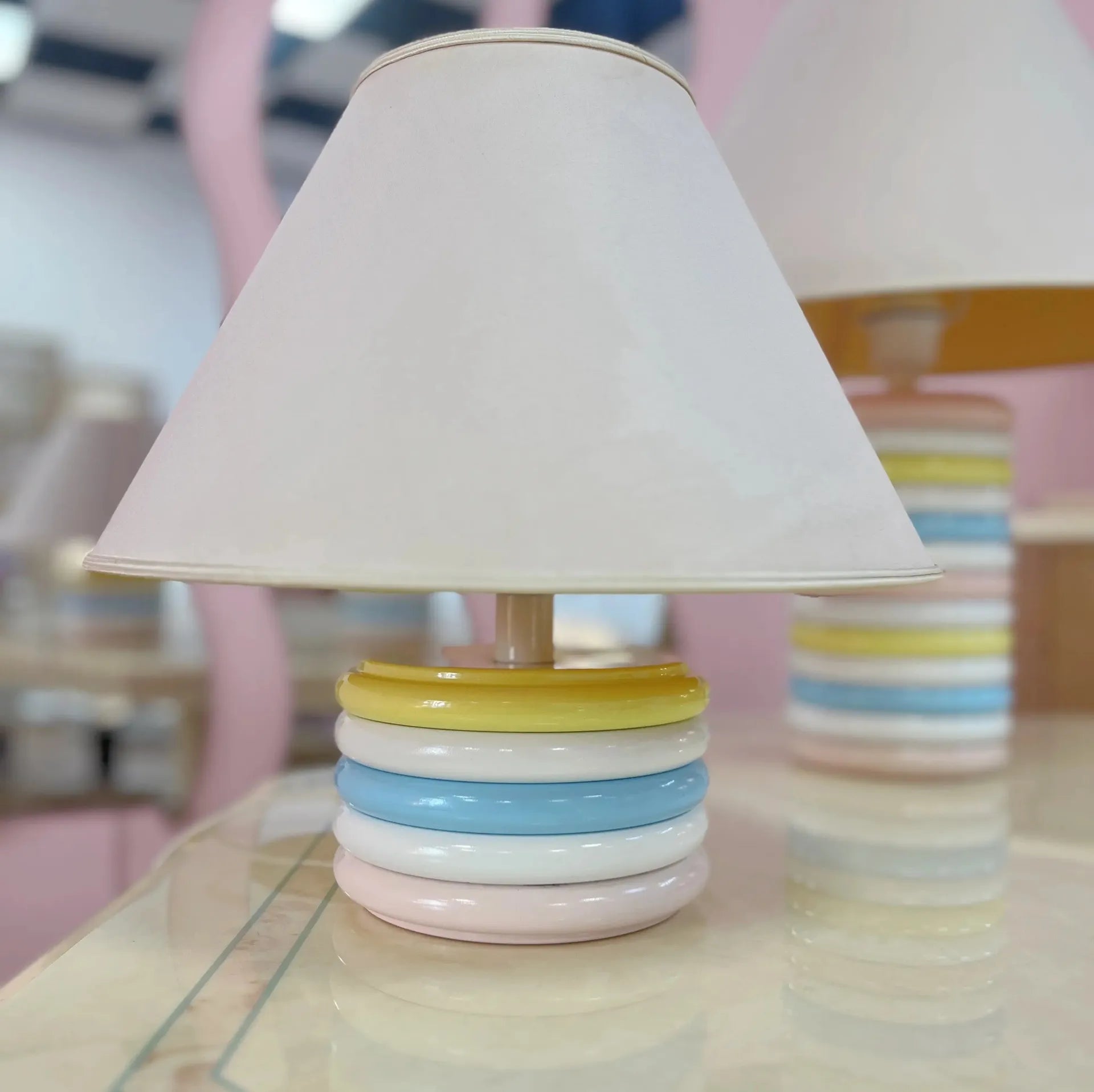 Lampe de table pastel vintage, Antonangeli Milano Italie, années 70, petit modèle - Club Barbara
