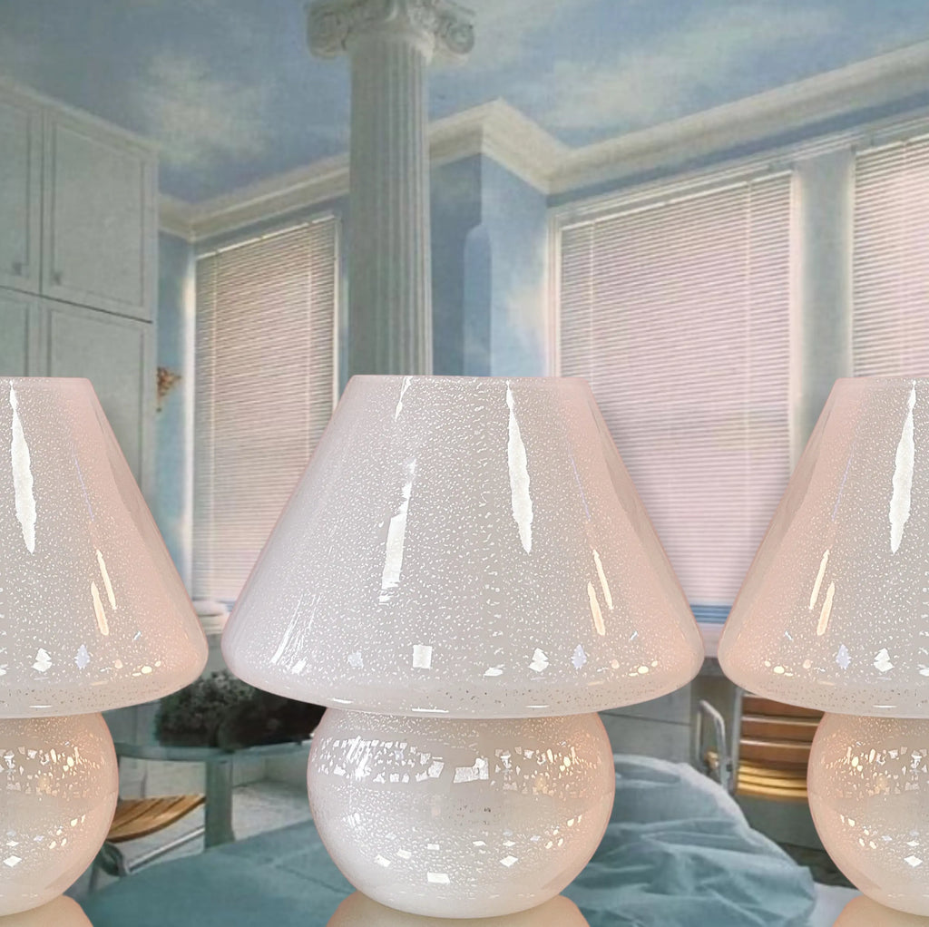 Lampe design italien en verre blanc opalin, Club Barbara
