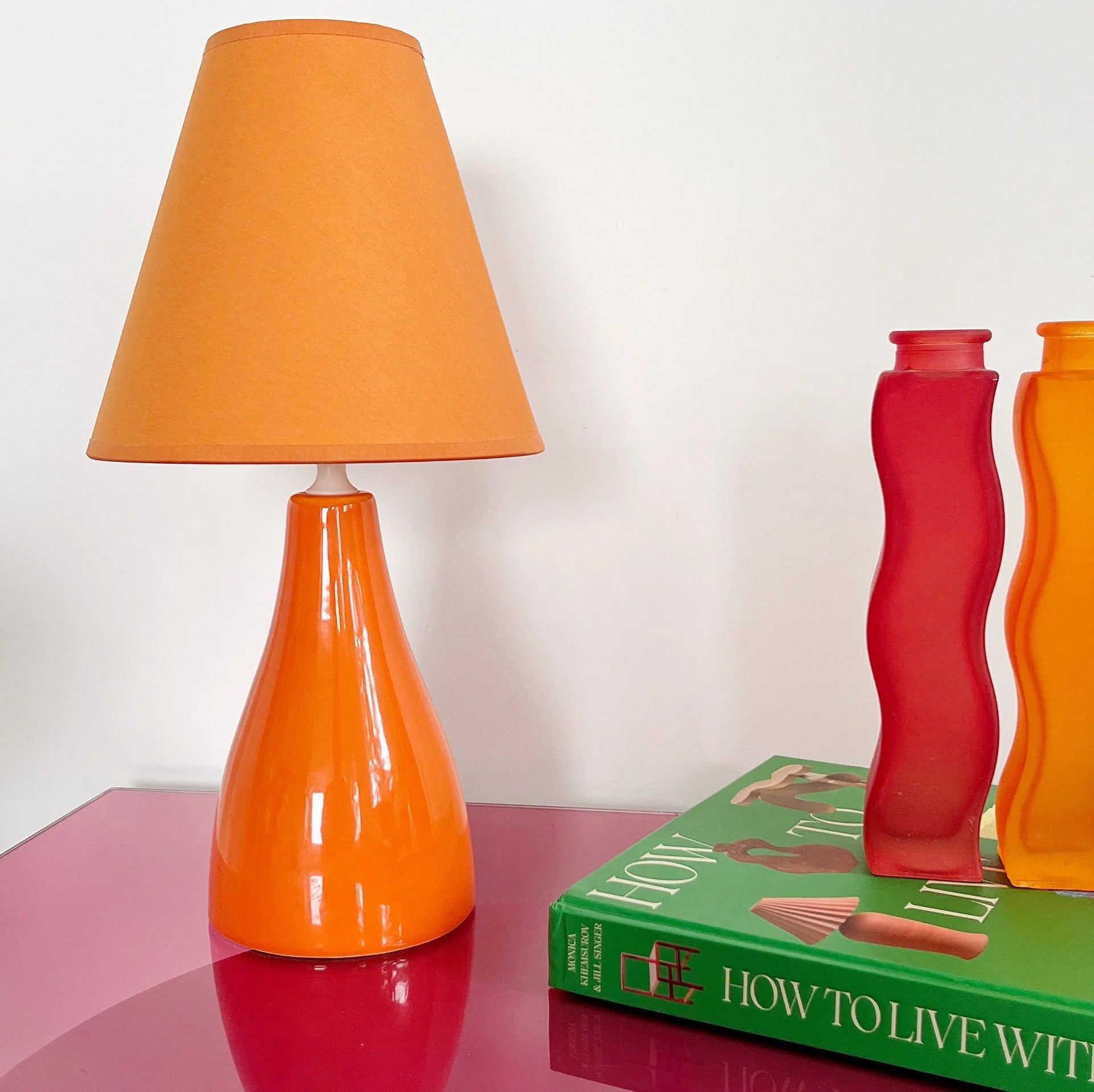 Lampe design orange en céramique, Style Pop, Années 70 - Club Barbara