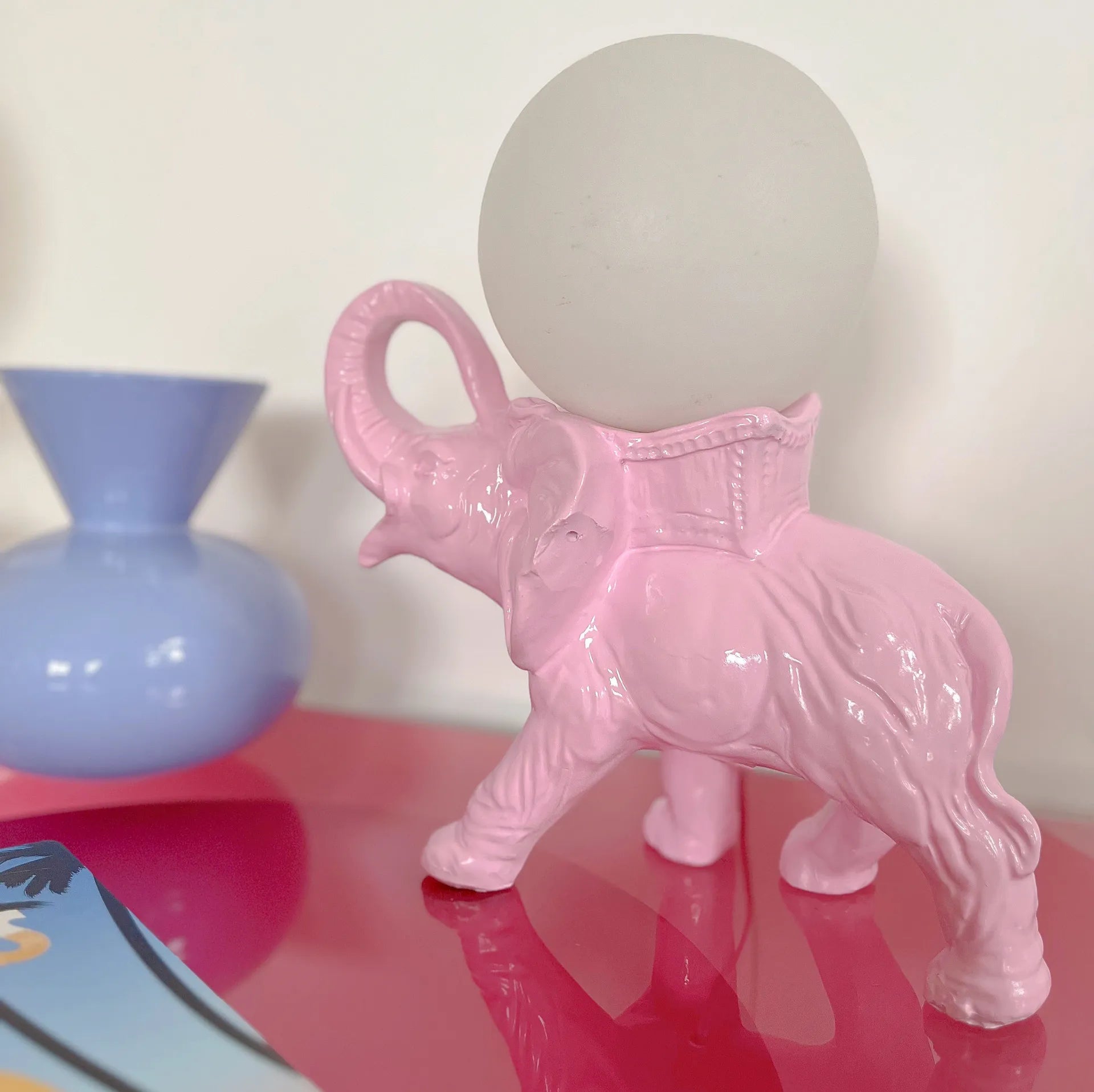 Lampe éléphant rose - Club Barbara