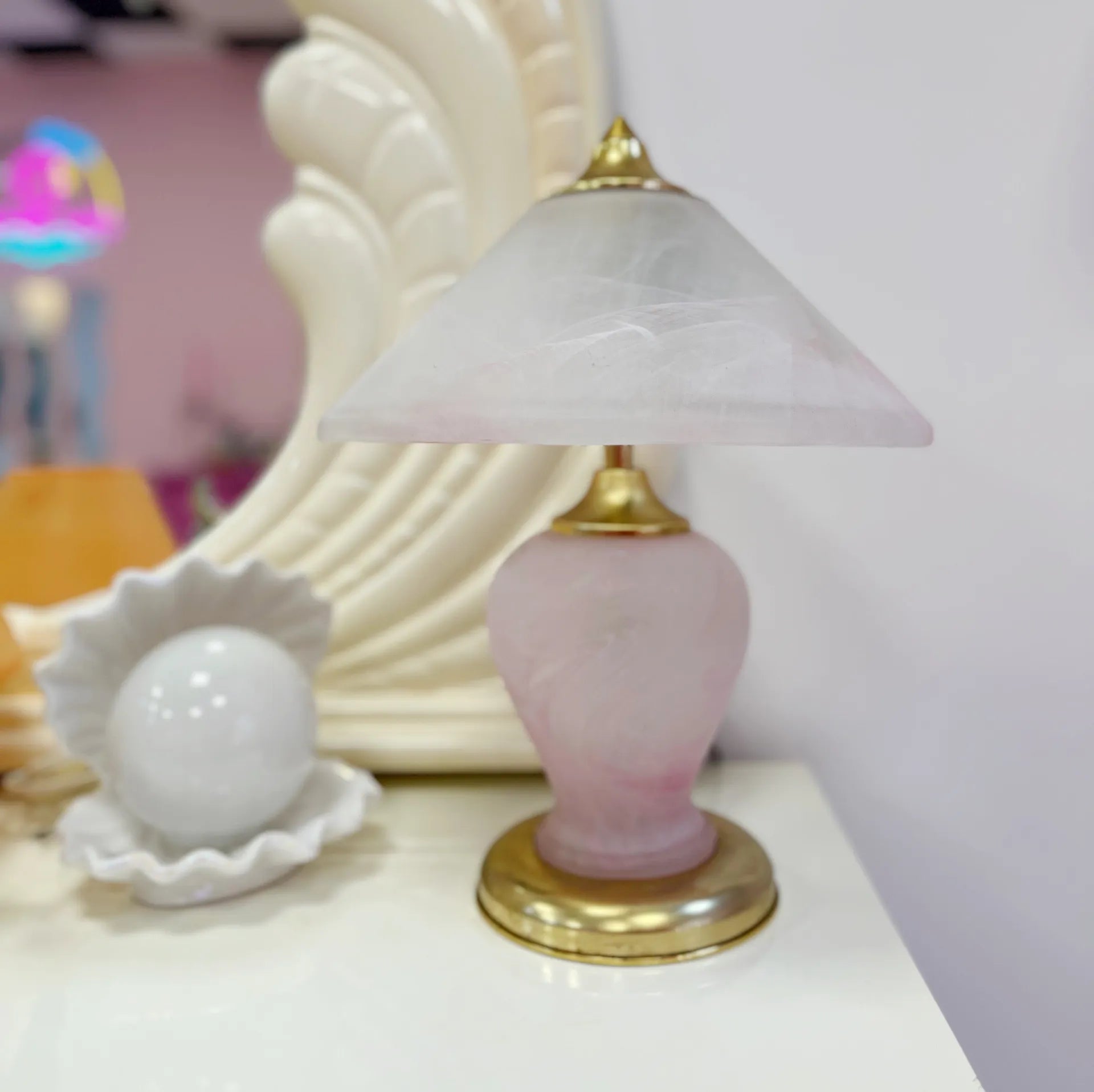 Lampe en verre rose Murano et laiton - Club Barbara