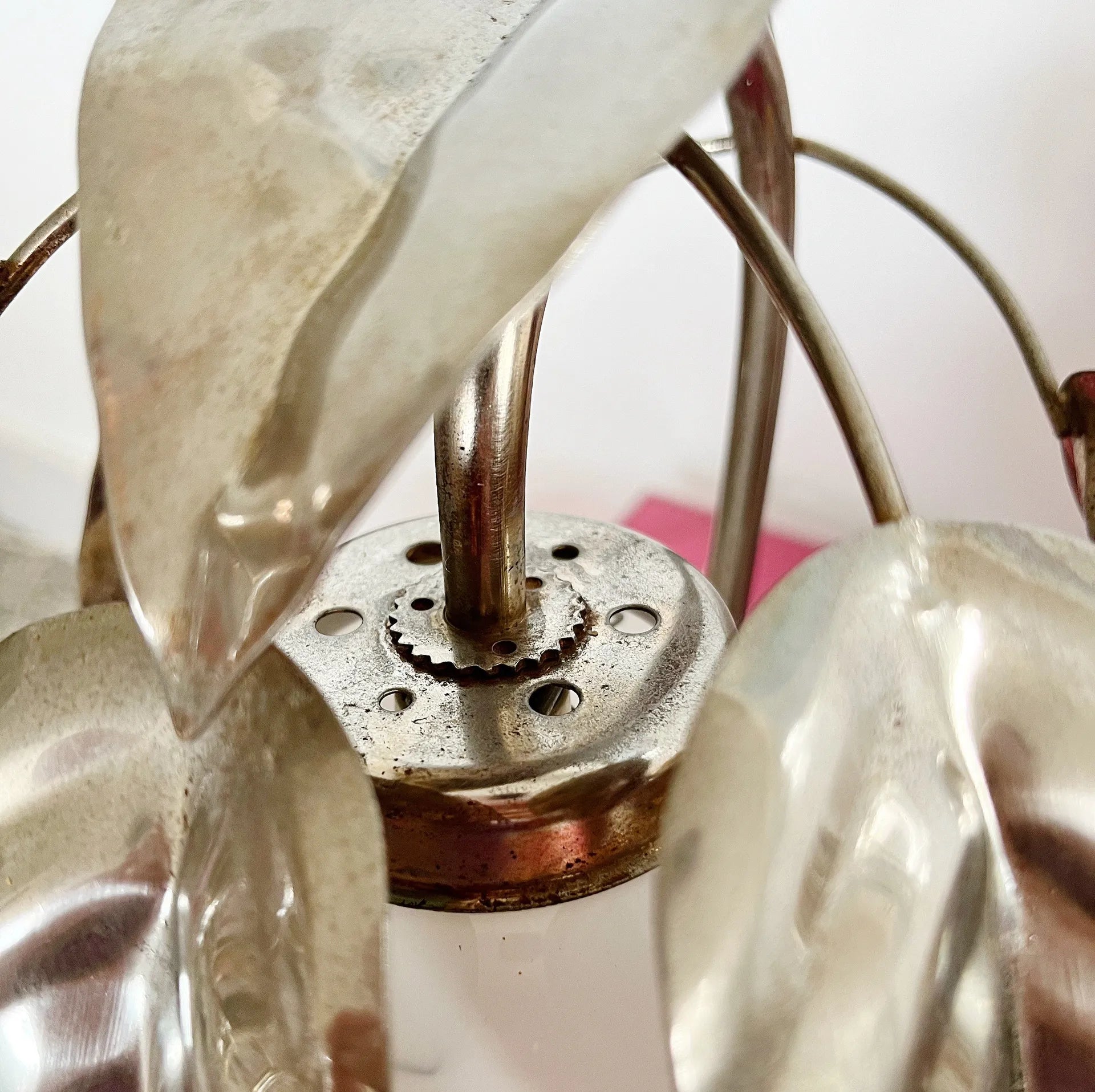Lampe feuilles laiton vintage - Club Barbara
