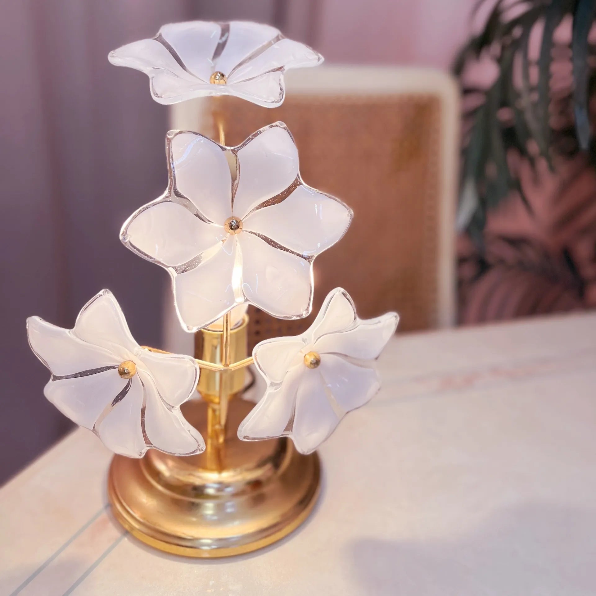 Lampe Fiore Opalino Murano, Italie, années 70 - Club Barbara