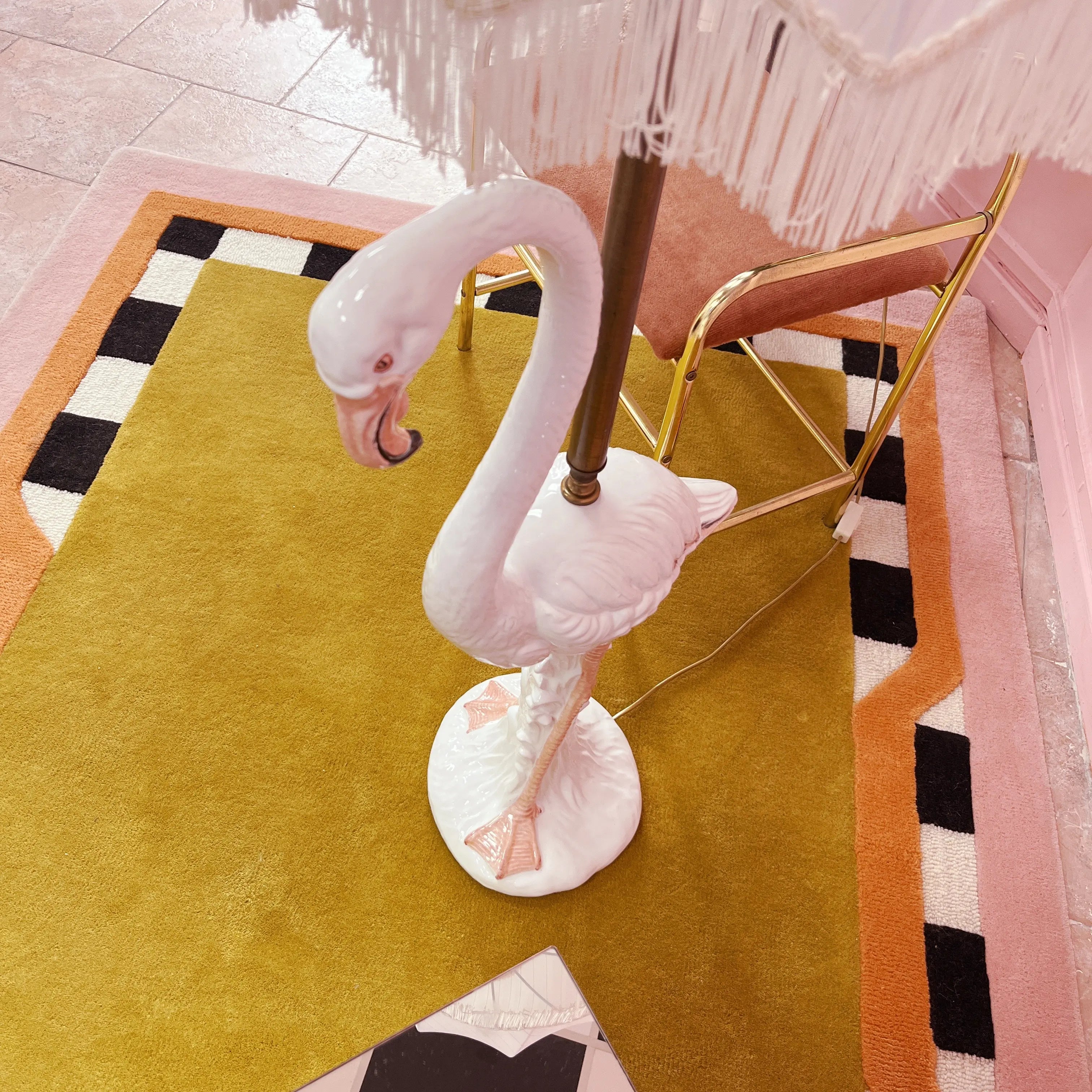 Grande lampe flamant rose en céramique, années 70