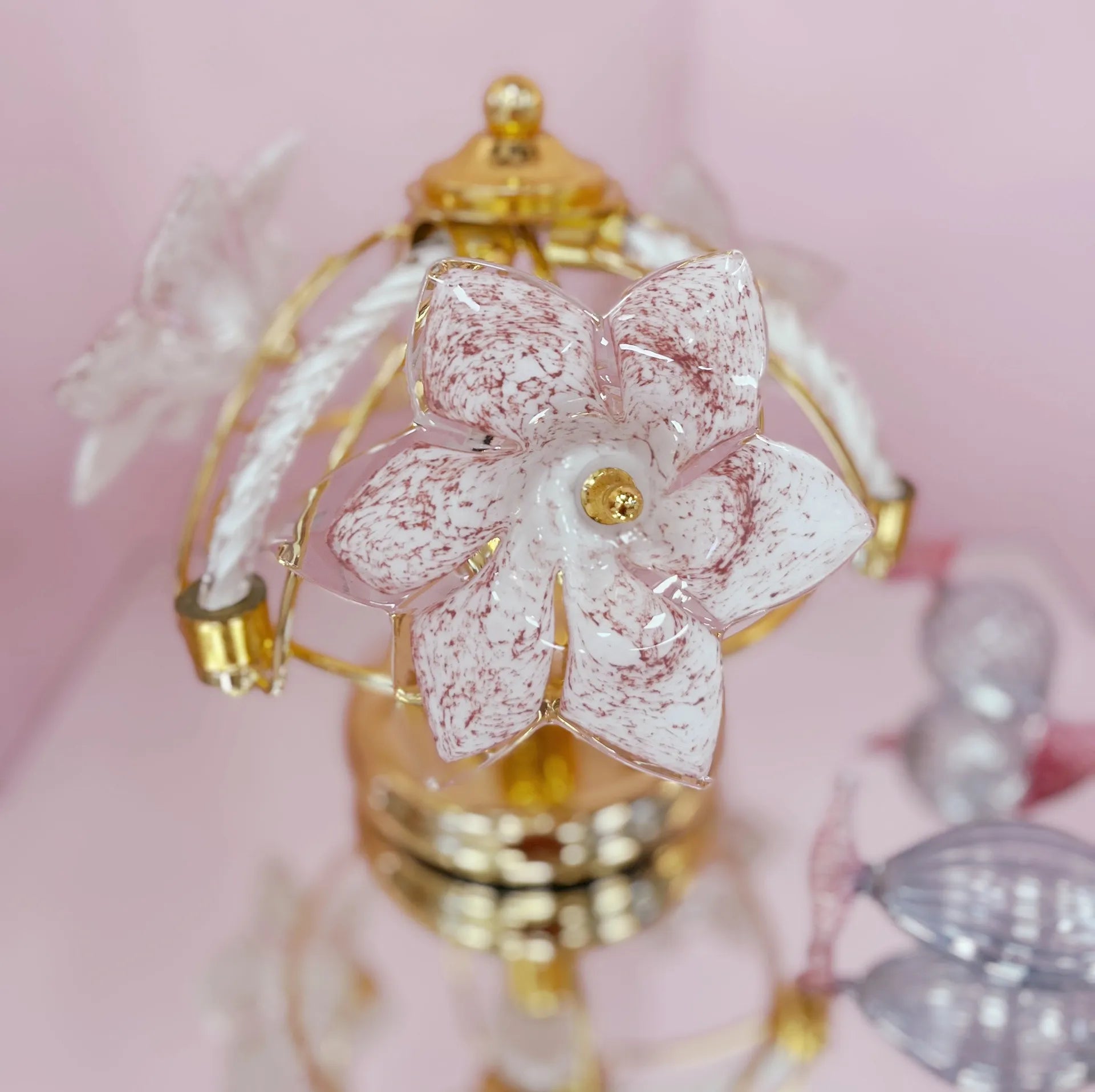 Lampe fleurs en laiton & verre de Murano ritòrto rose, Italie, 1970–80 - Club Barbara