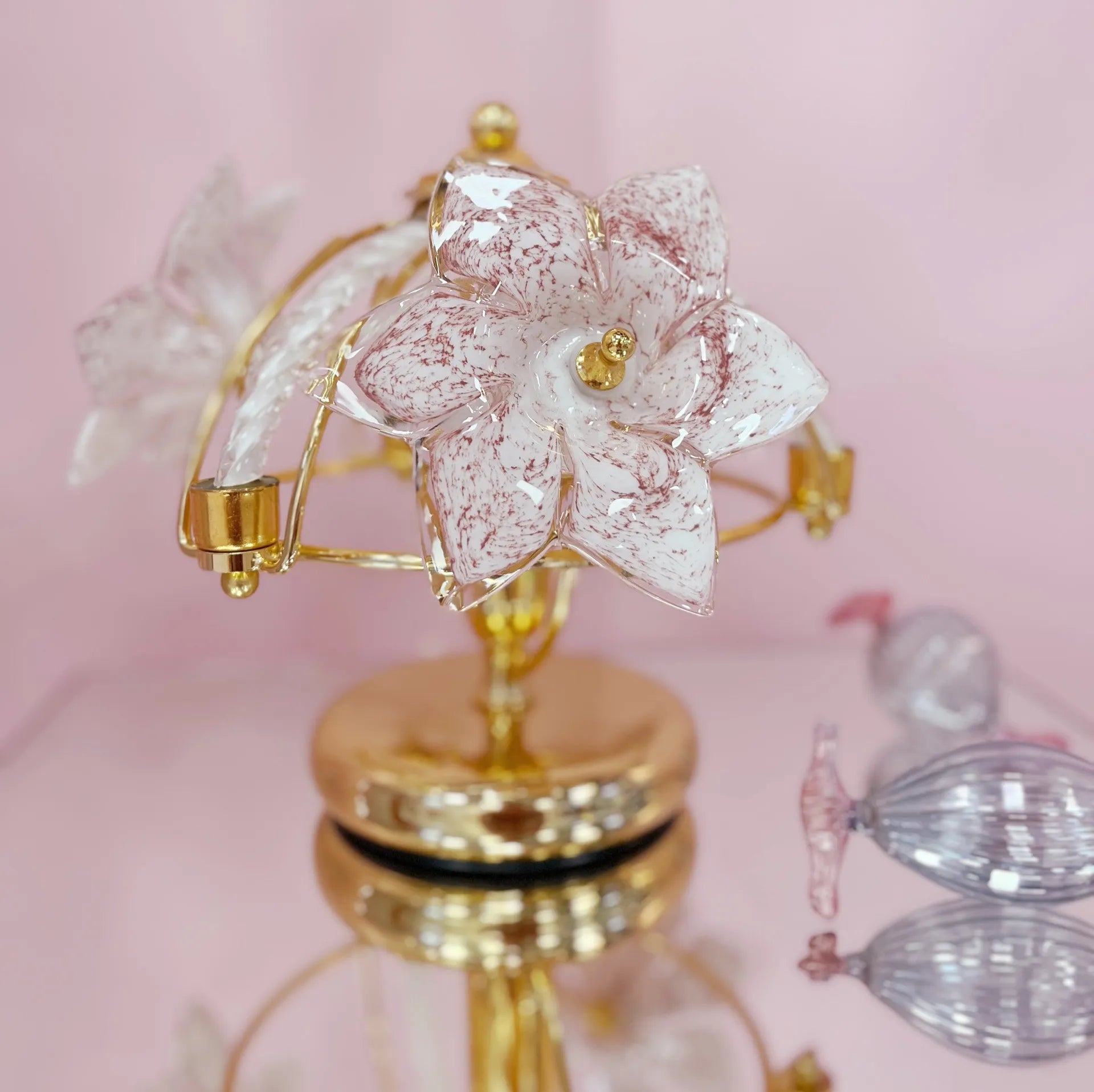 Lampe fleurs en laiton & verre de Murano ritòrto rose, Italie, 1970–80 - Club Barbara