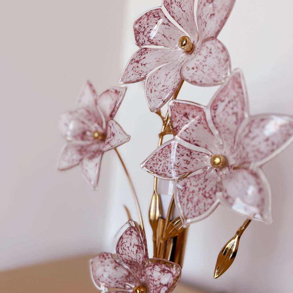 Lampe florale Murano en laiton et verre rose moucheté, Italie, années 70