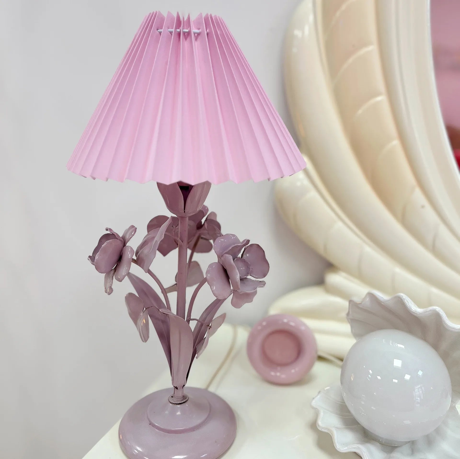 Lampe florale rose 70s - Club Barbara