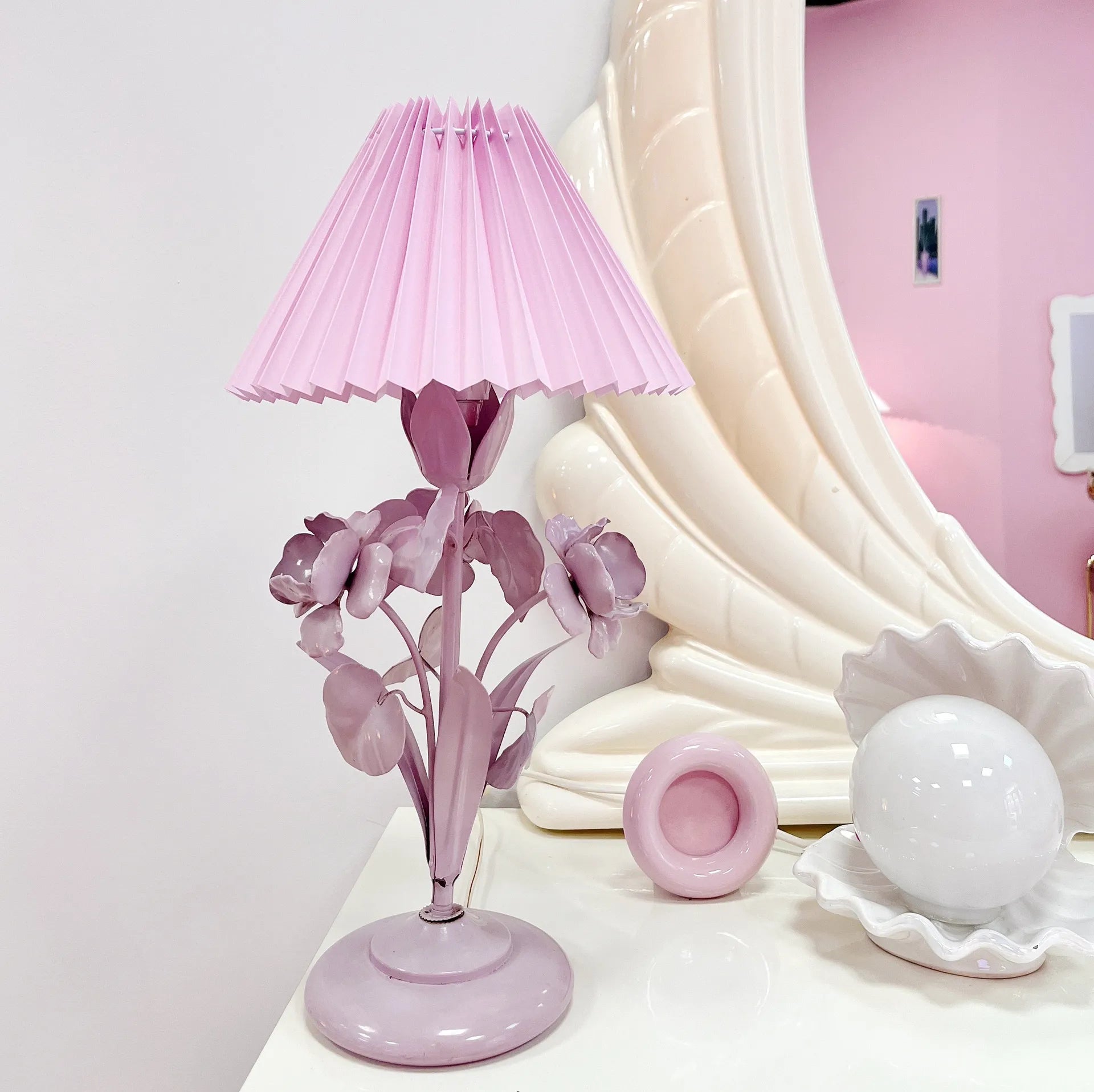 Lampe florale rose 70s - Club Barbara