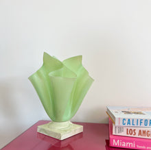 Load image into Gallery viewer, Vintage pastel corolla lamp from the 70s
