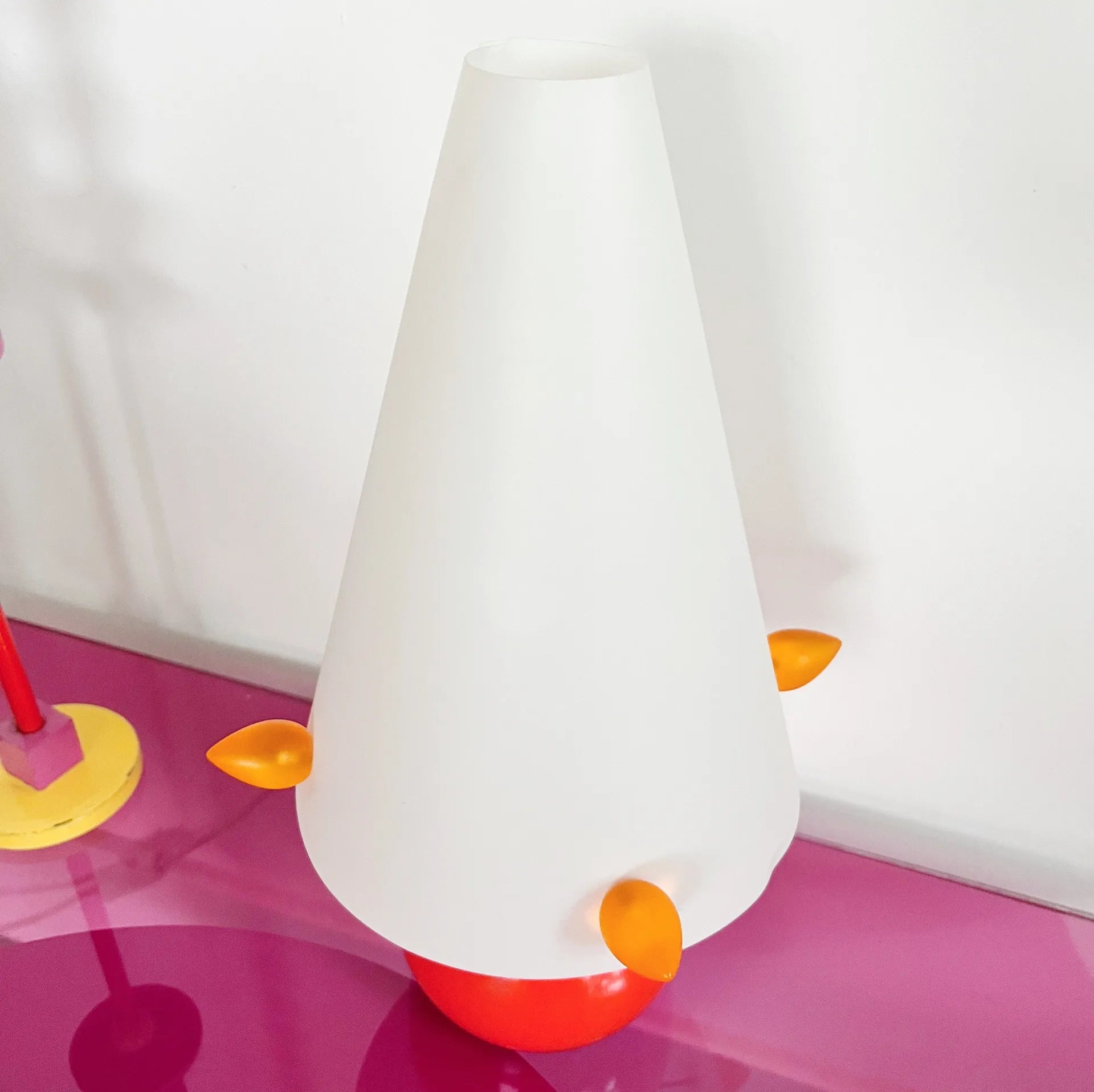 Lampe Memphis Design orange - Club Barbara