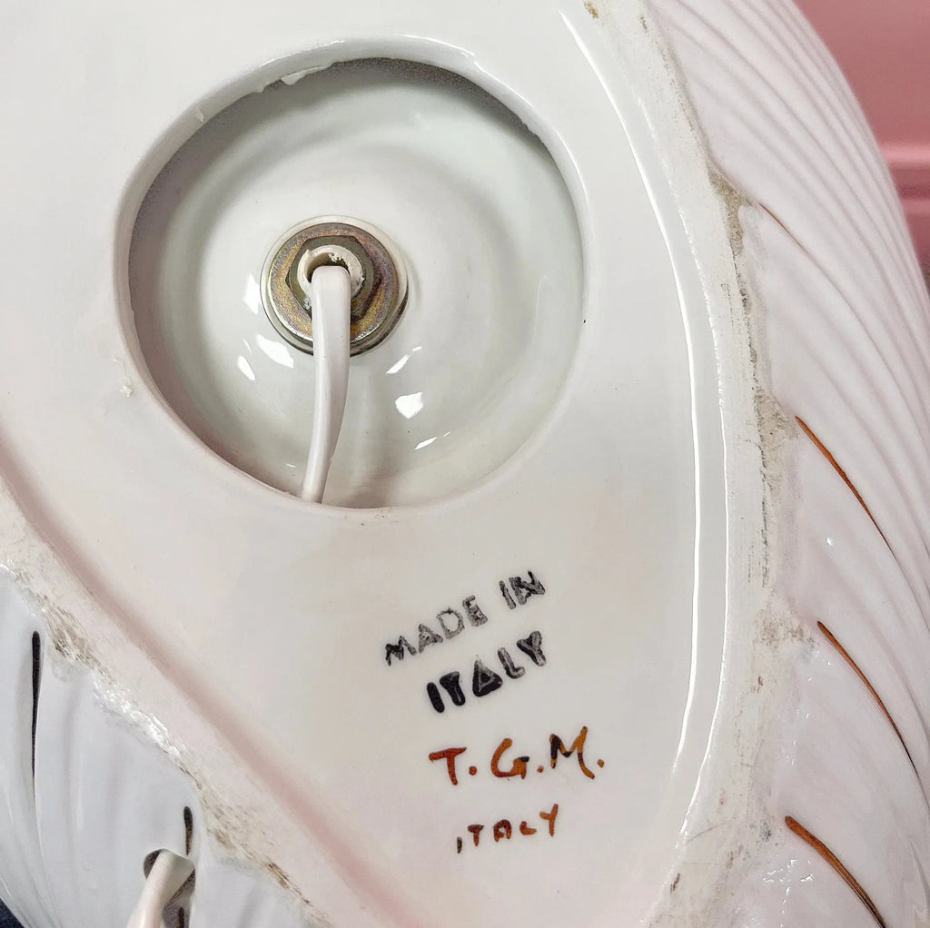 Lampe moule en céramique italienne blanche et dorée, années 70 - Club Barbara