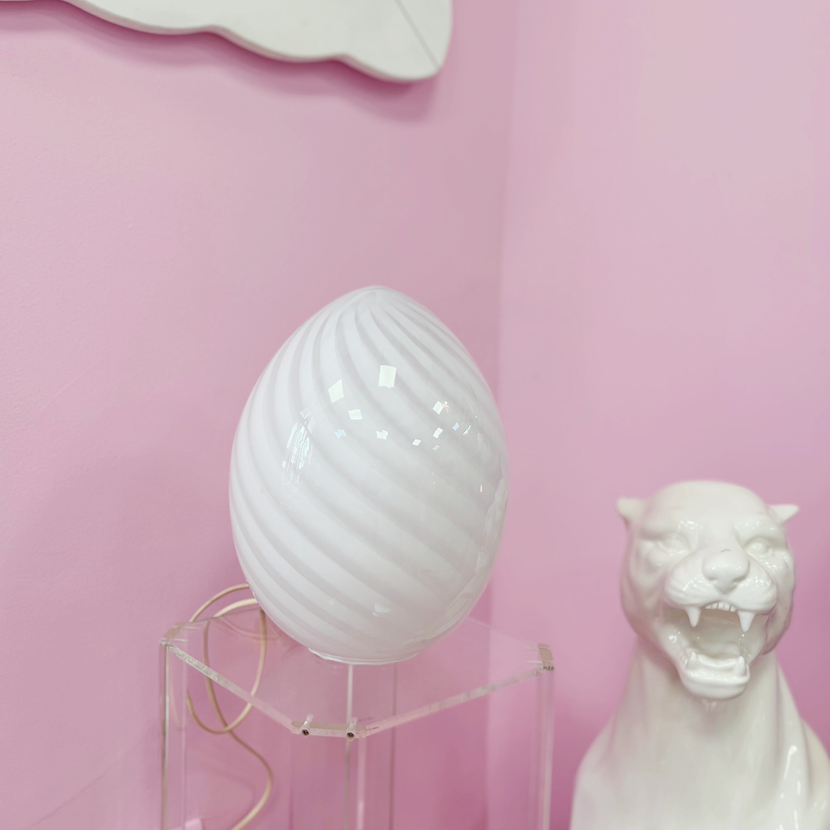 Lampe Murano blanche des années 70, Club Barbara
