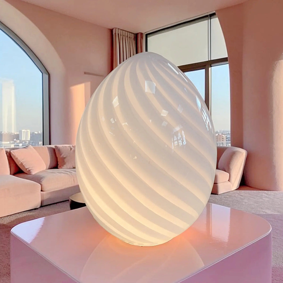 Lampe design œuf, verre de  Murano, années 70