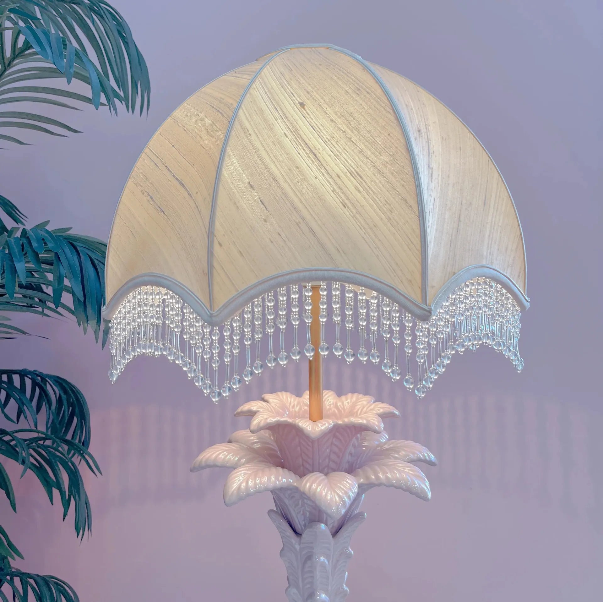 Lampe palmier en céramique nacrée rose, Italie, années 1970, abat-jour dôme Annick Naudy - Club Barbara