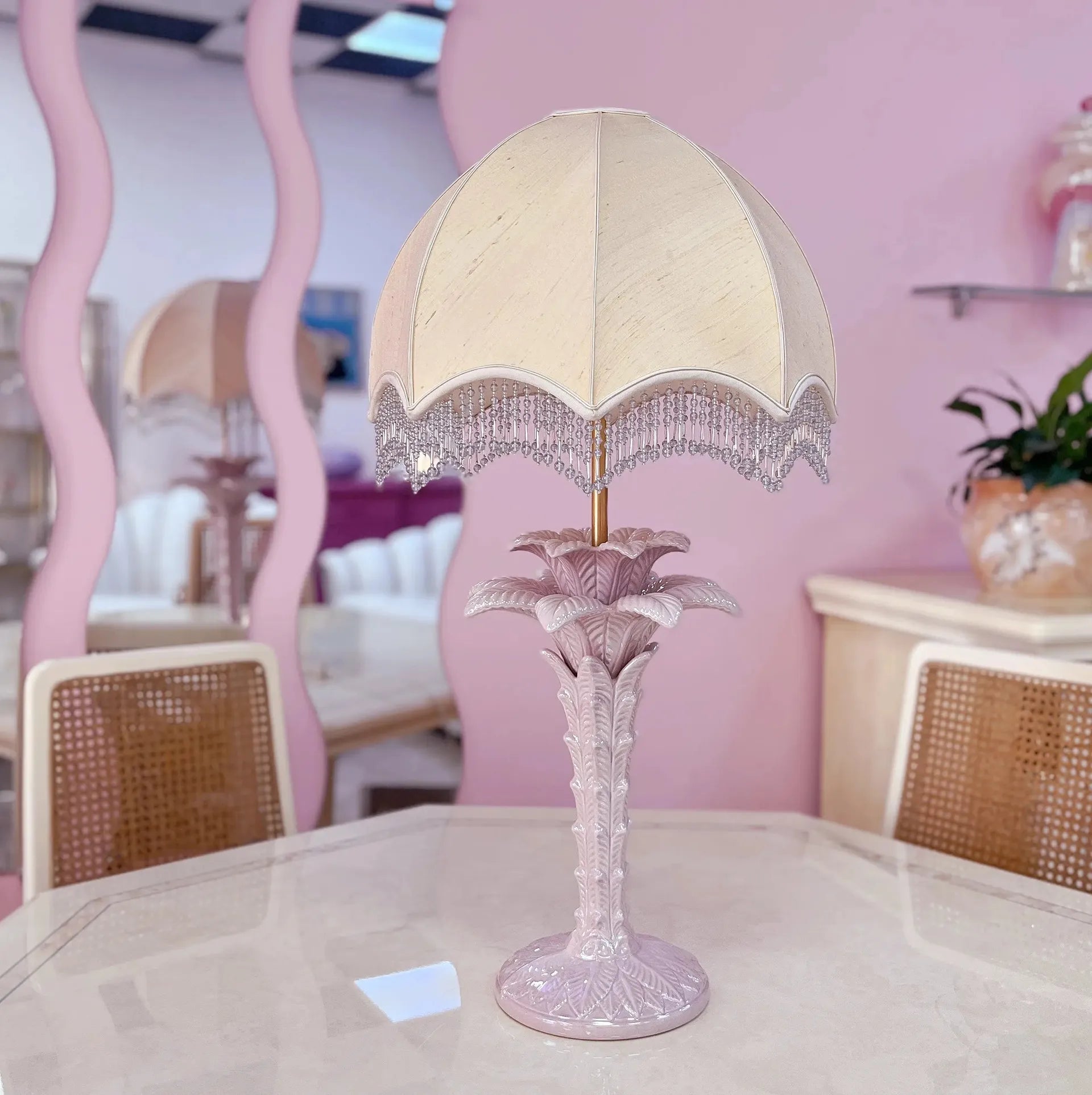 Lampe palmier en céramique nacrée rose, Italie, années 1970, abat-jour dôme Annick Naudy - Club Barbara