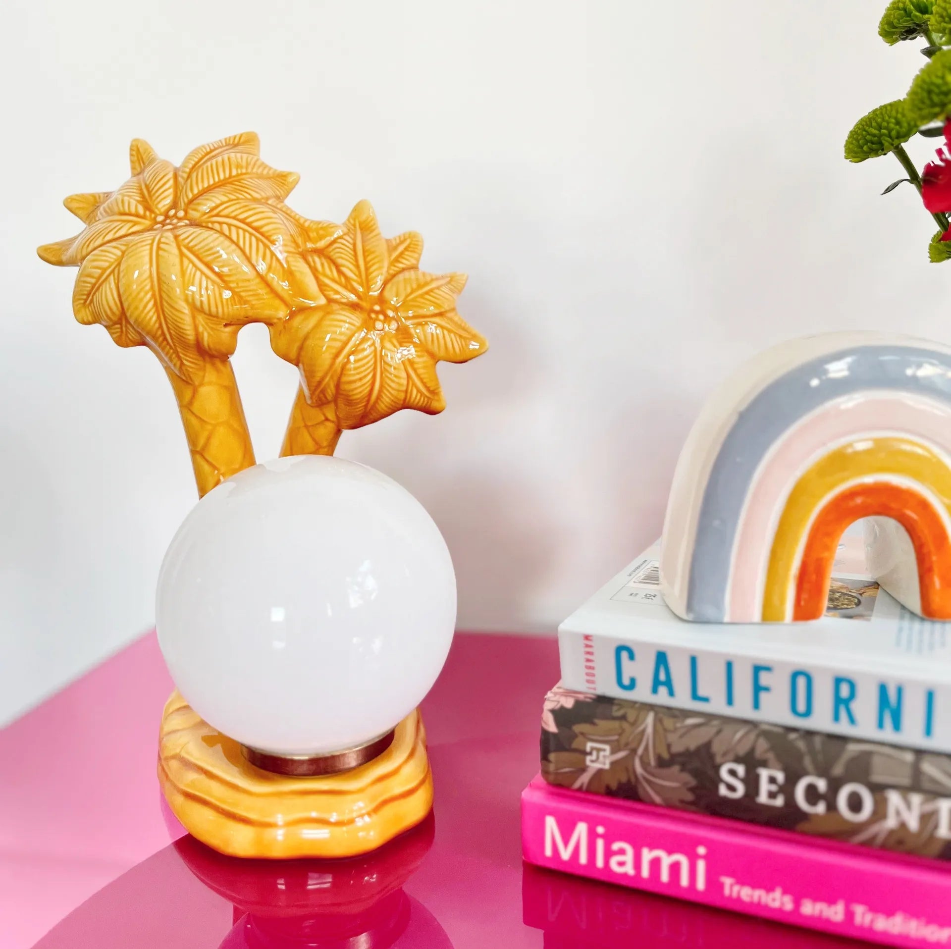 Lampe palmiers ocre en céramique vintage globe opalin - Club Barbara
