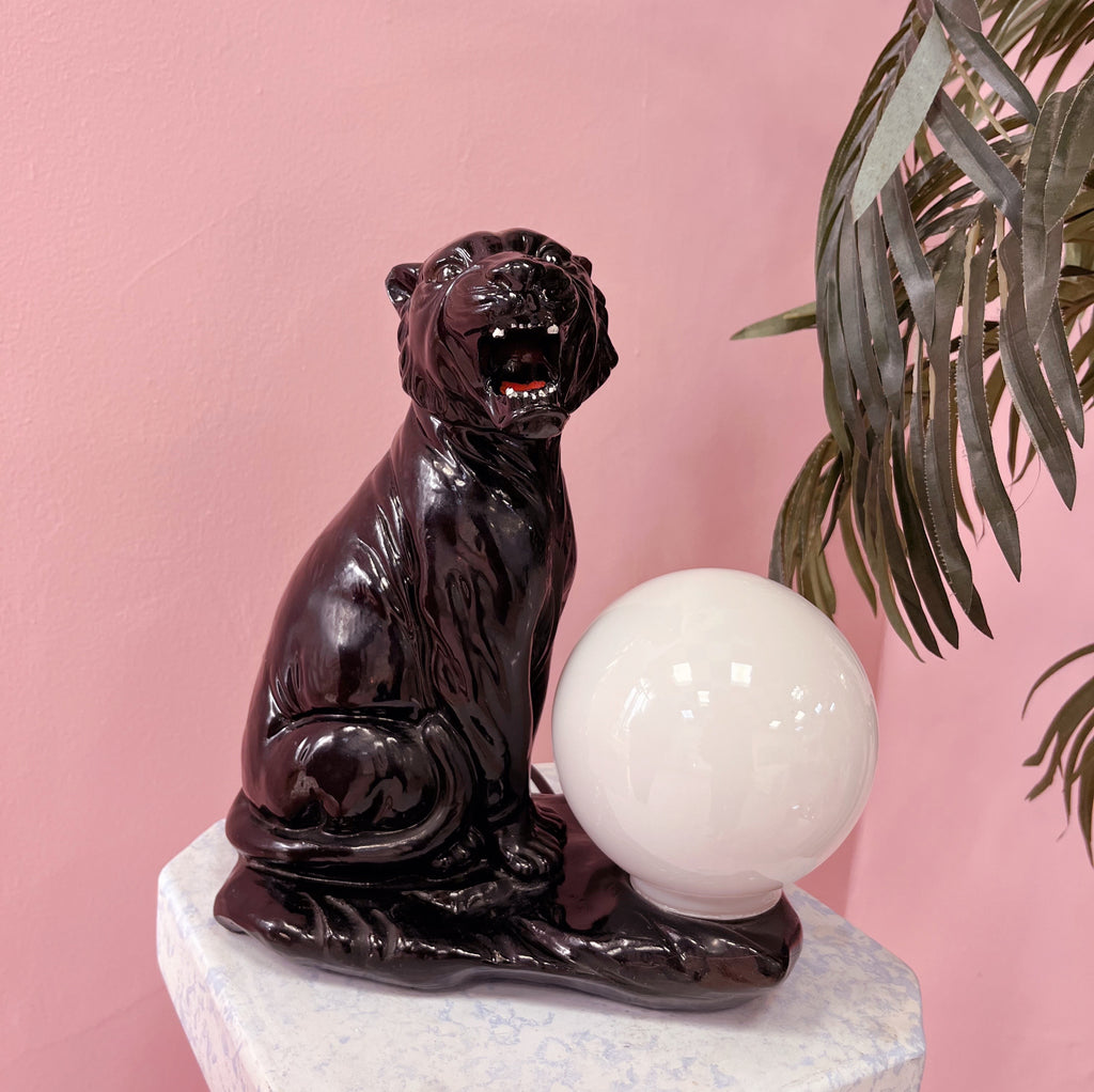 Lampe Panthère noire et globe opalin, années 80