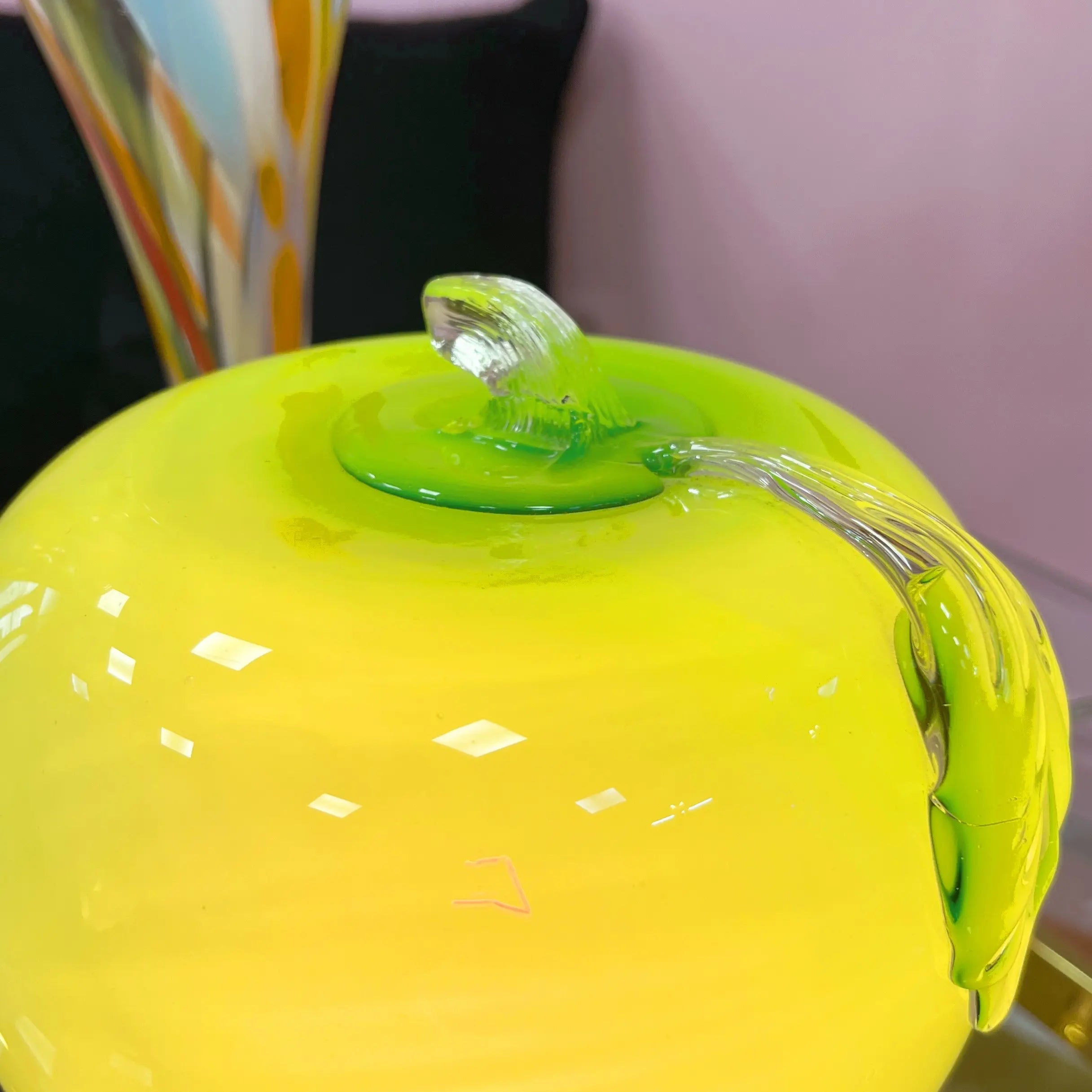 Lampe pomme design vintage en verre vert Club Barbara
