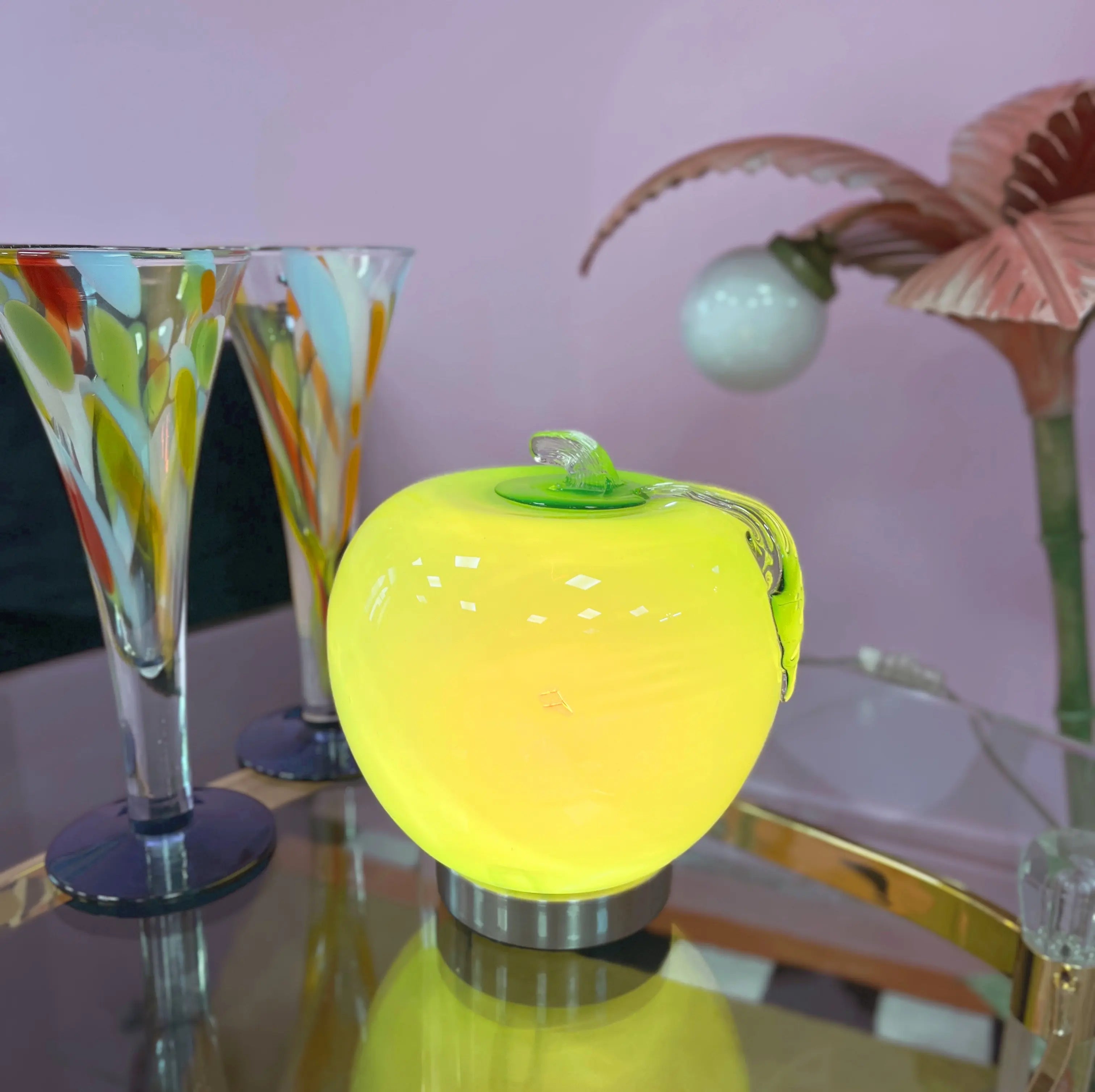 Lampe pomme en verre vert design vintage Club Barbara
