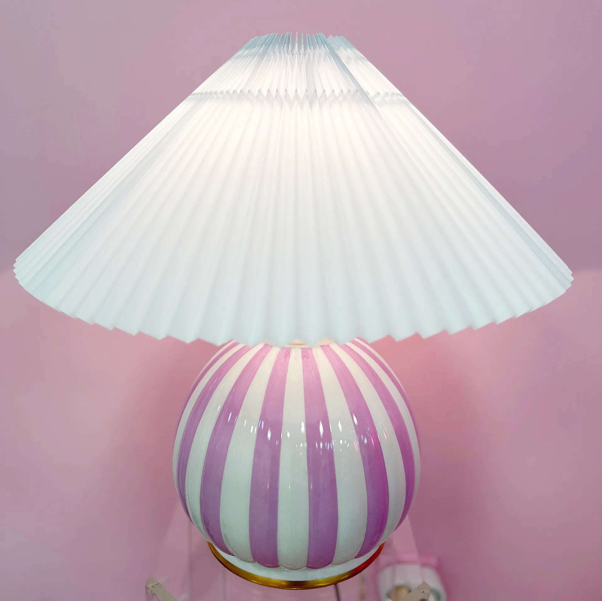 Lampe rose et or vintage Italy 70s - Club Barbara