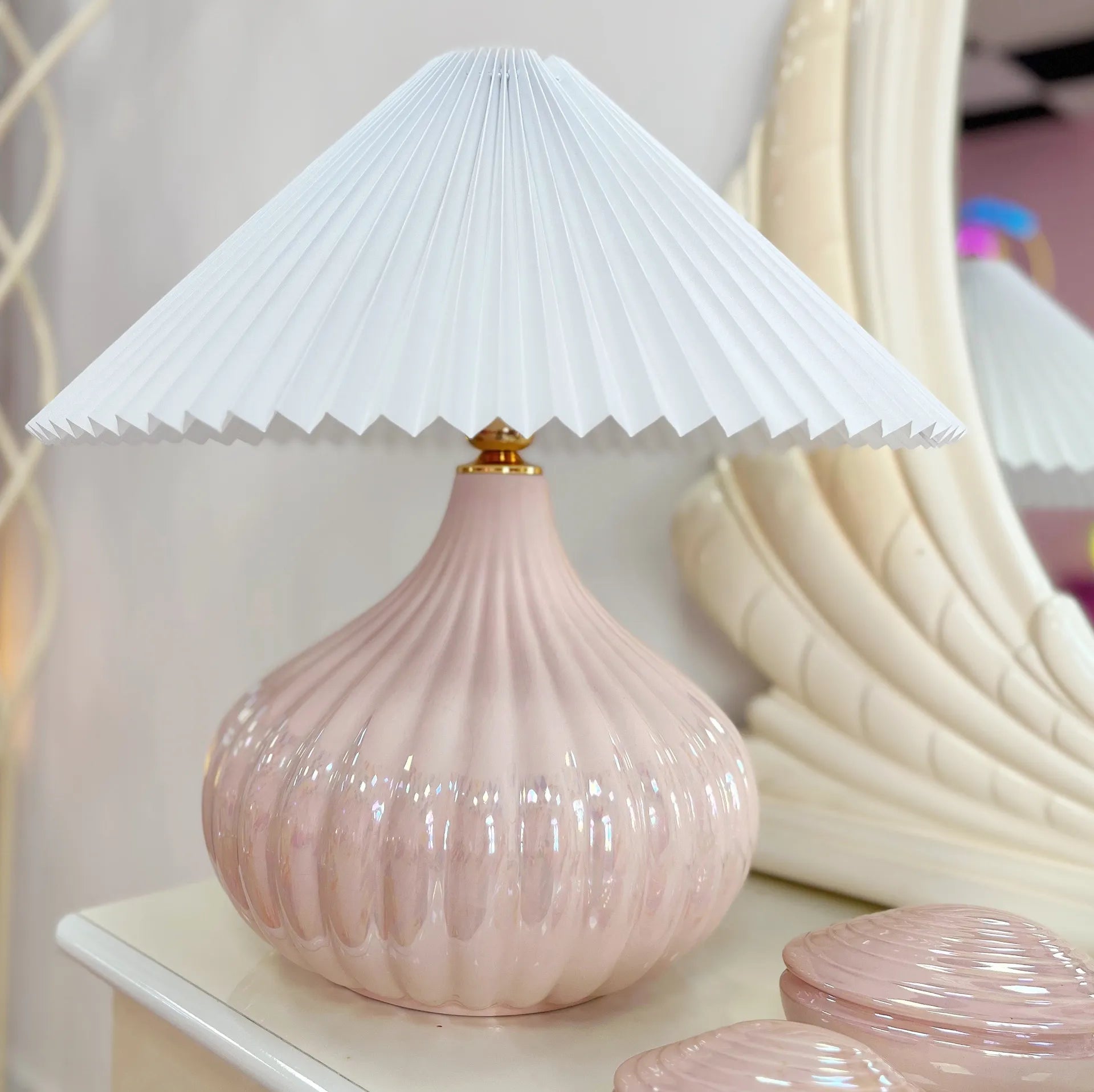 Lampe rose iridescente vintage, Italy, années 80 - Club Barbara