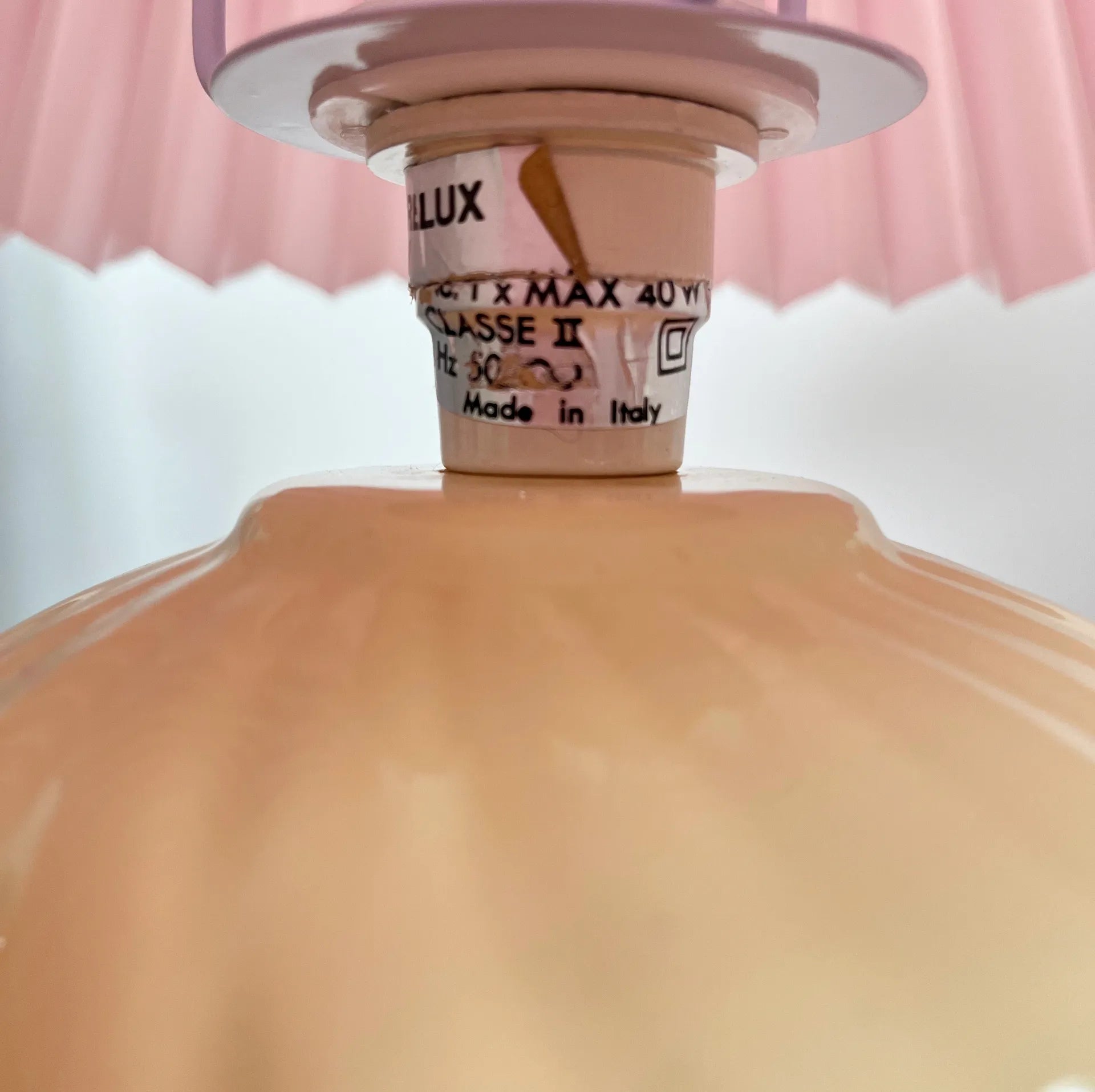 Lampe twist jaune pastel - Club Barbara