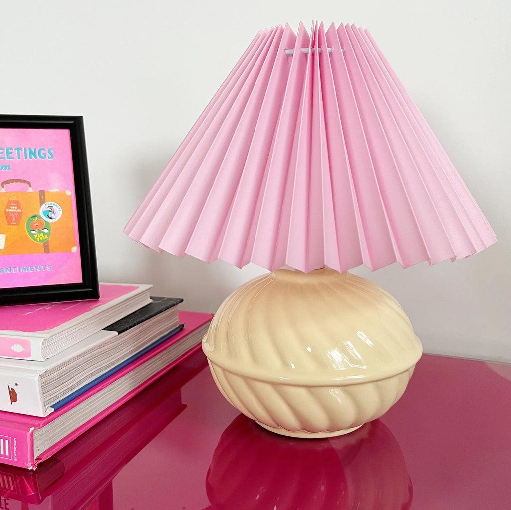 Lampe twist jaune pastel - Club Barbara
