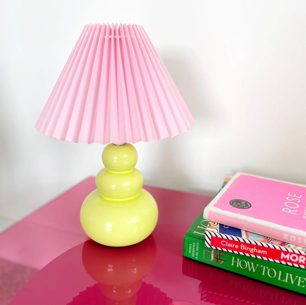 Lampe vintage jaune citron - Club Barbara