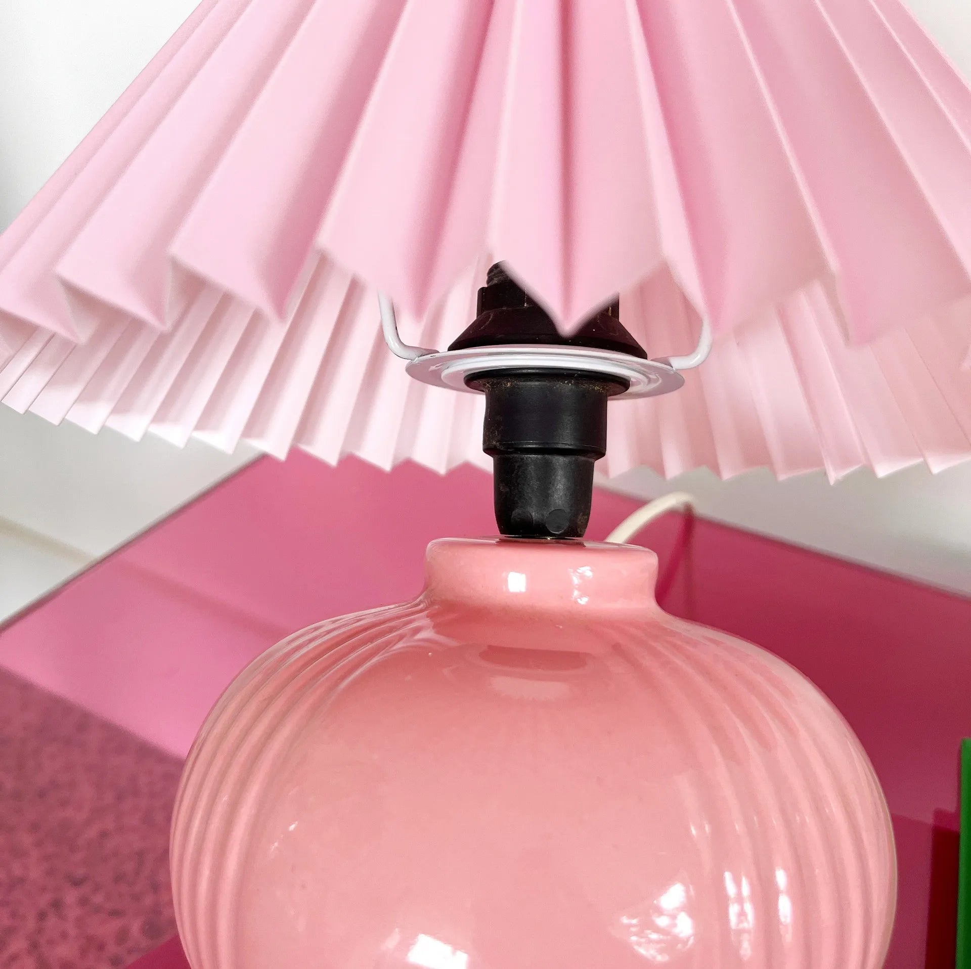 Lampe vintage rose pastel - Club Barbara