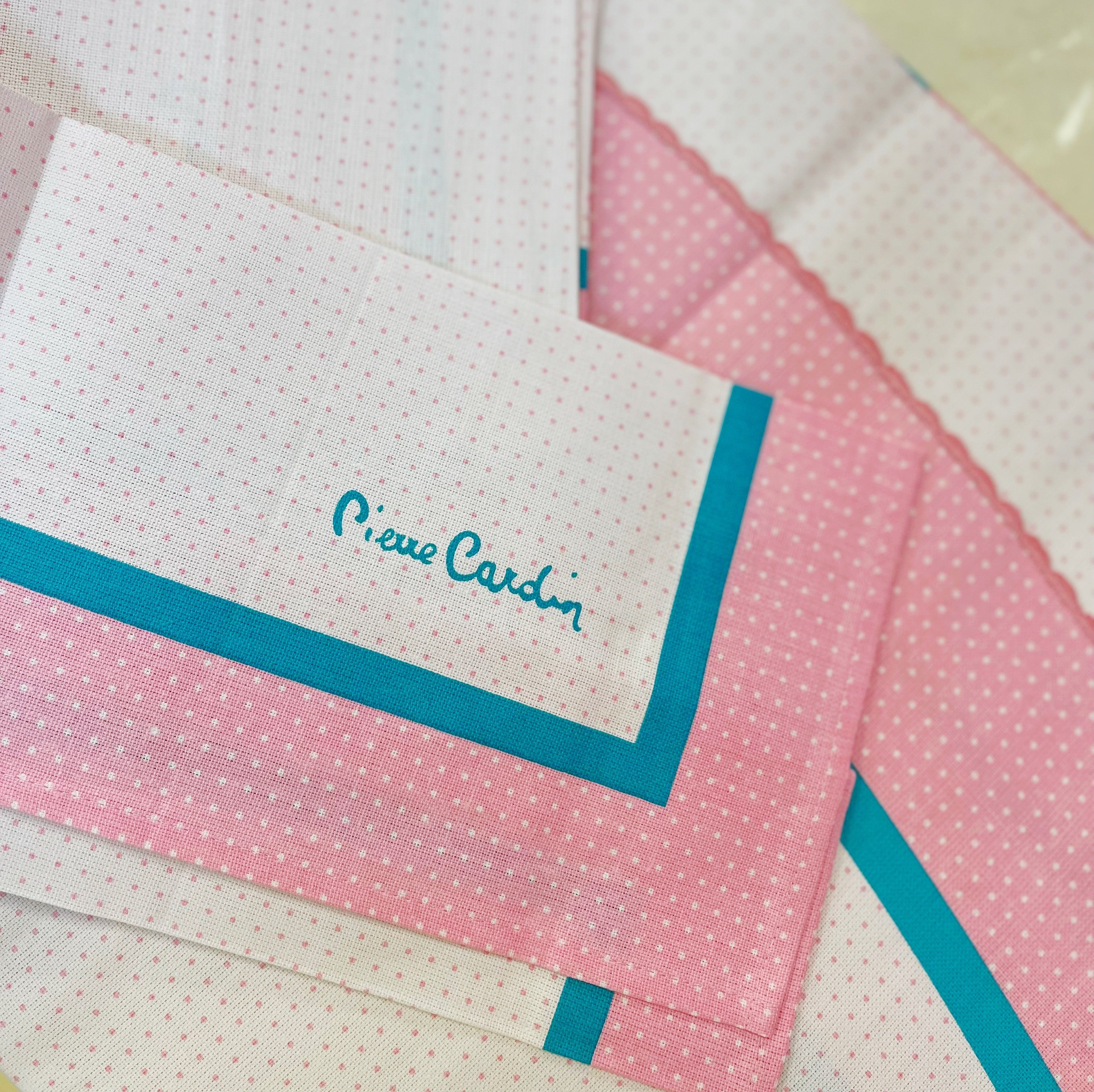 Nappe ronde et 8 serviettes en coton vintage Pierre Cardin pour Zucchi, pois pastels, années 80.