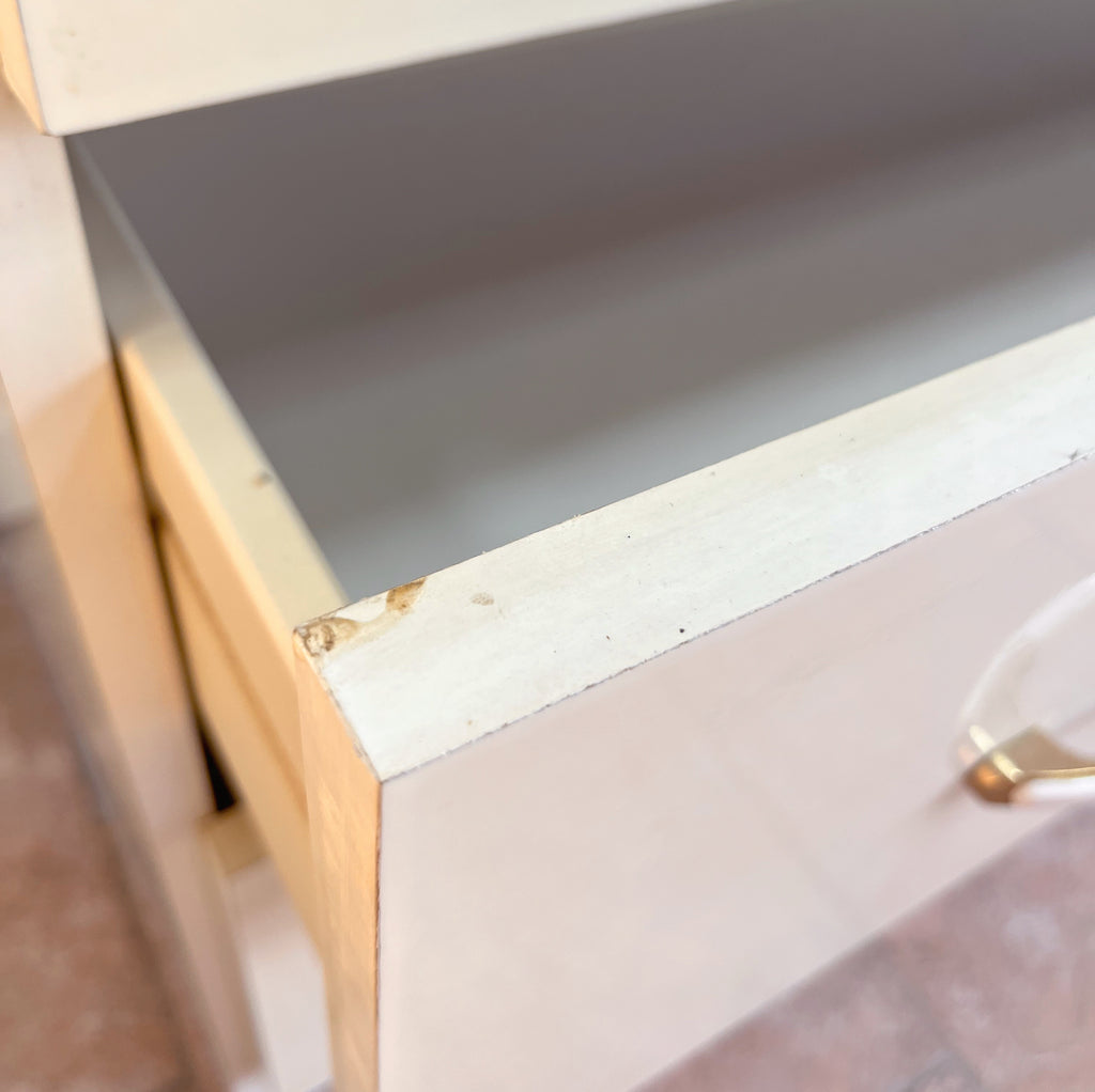 Commode et miroir coquillage laqués ivoire, années 80