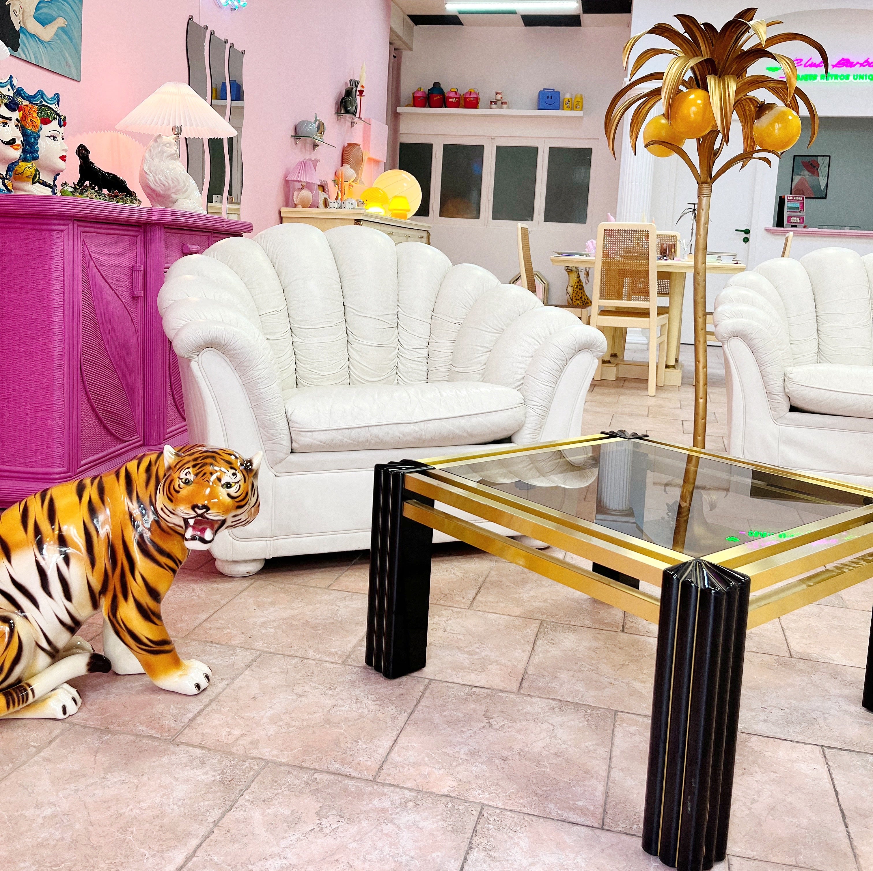 Ensemble canapé et fauteuil coquillage vintage en cuir blanc, années 70