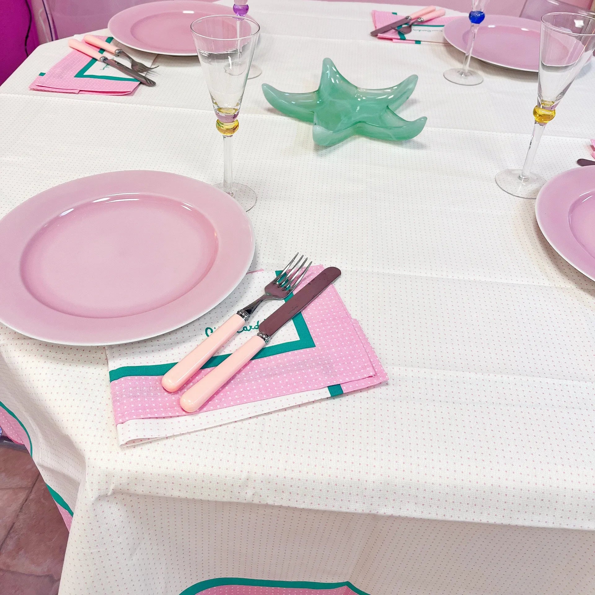 Nappe ronde et 8 serviettes en coton vintage Pierre Cardin pour Zucchi, pois pastels, années 80. - Club Barbara