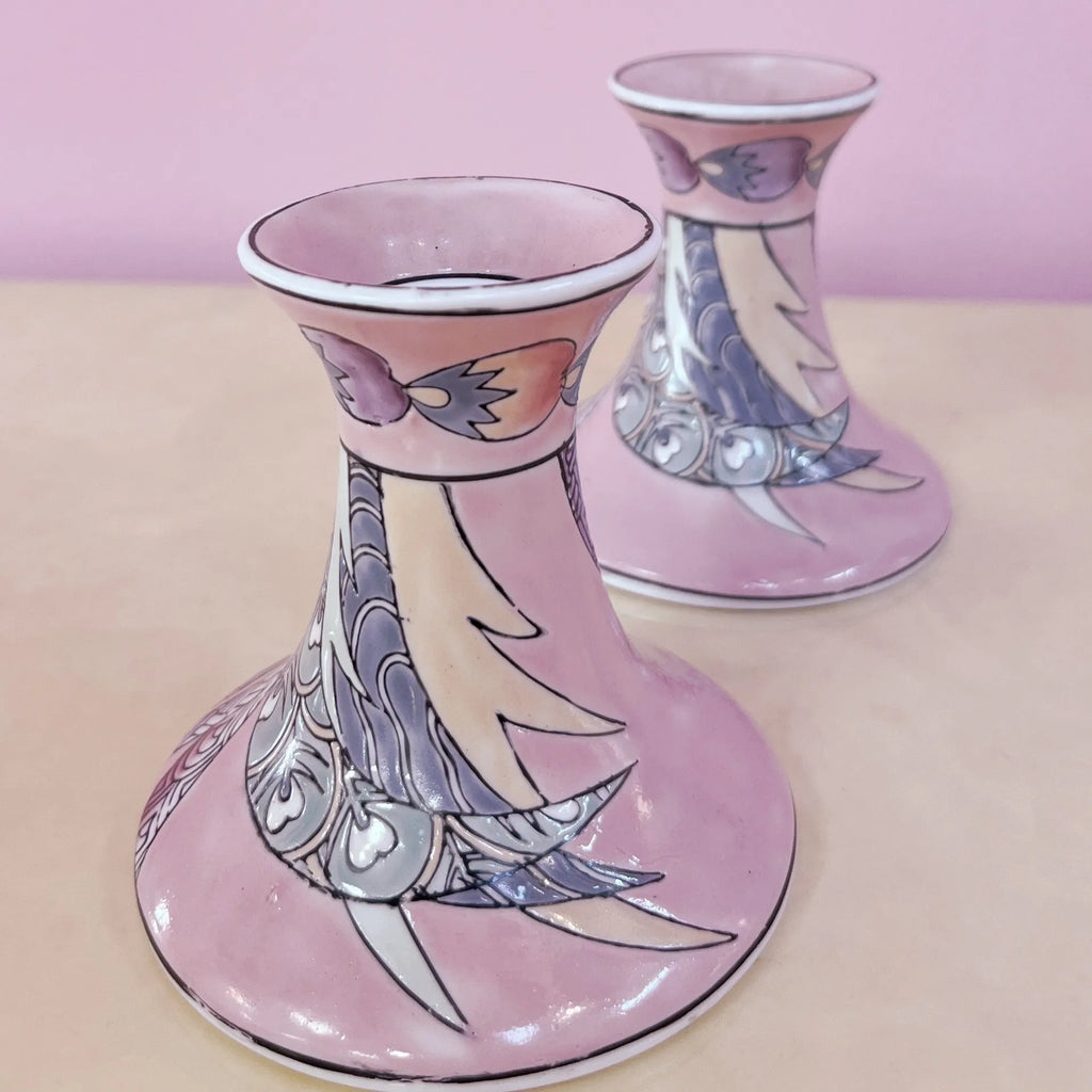Paire de bougeoirs pastel, Porcelaine de Macao, années 80 - Club Barbara