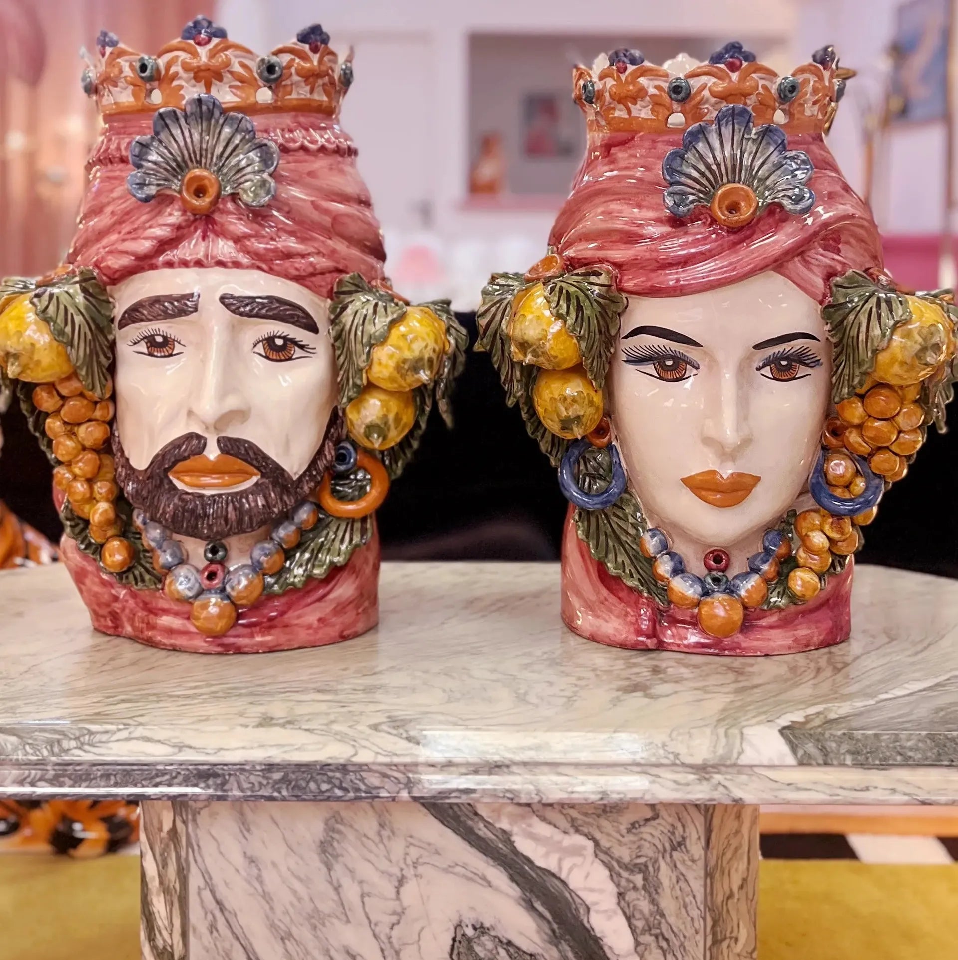 Paire de Têtes de Maure géantes en céramique de Caltagirone, atelier G. Romano, Sicile, années 1960-1970 - Club Barbara