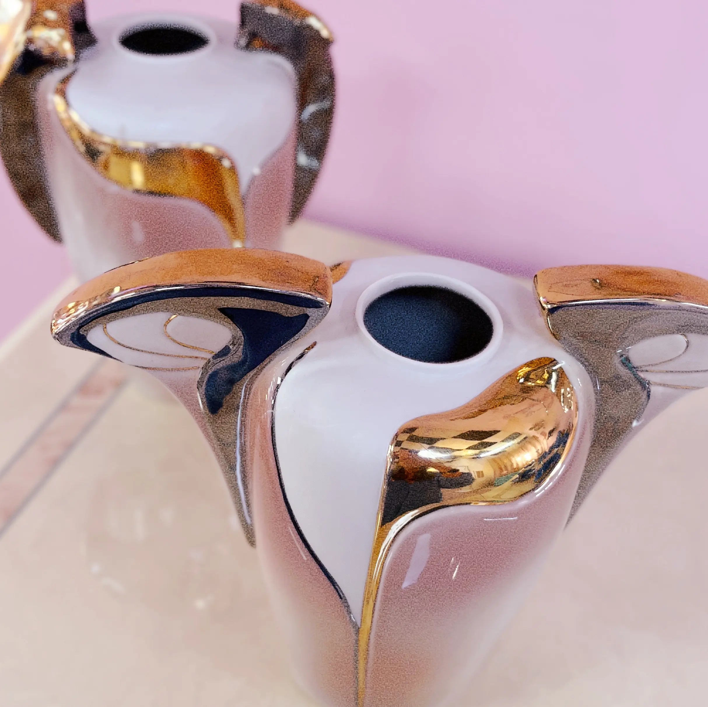 Vases Galos en porcelaine platine miroir, collection postmoderne 80s, Club Barbara
