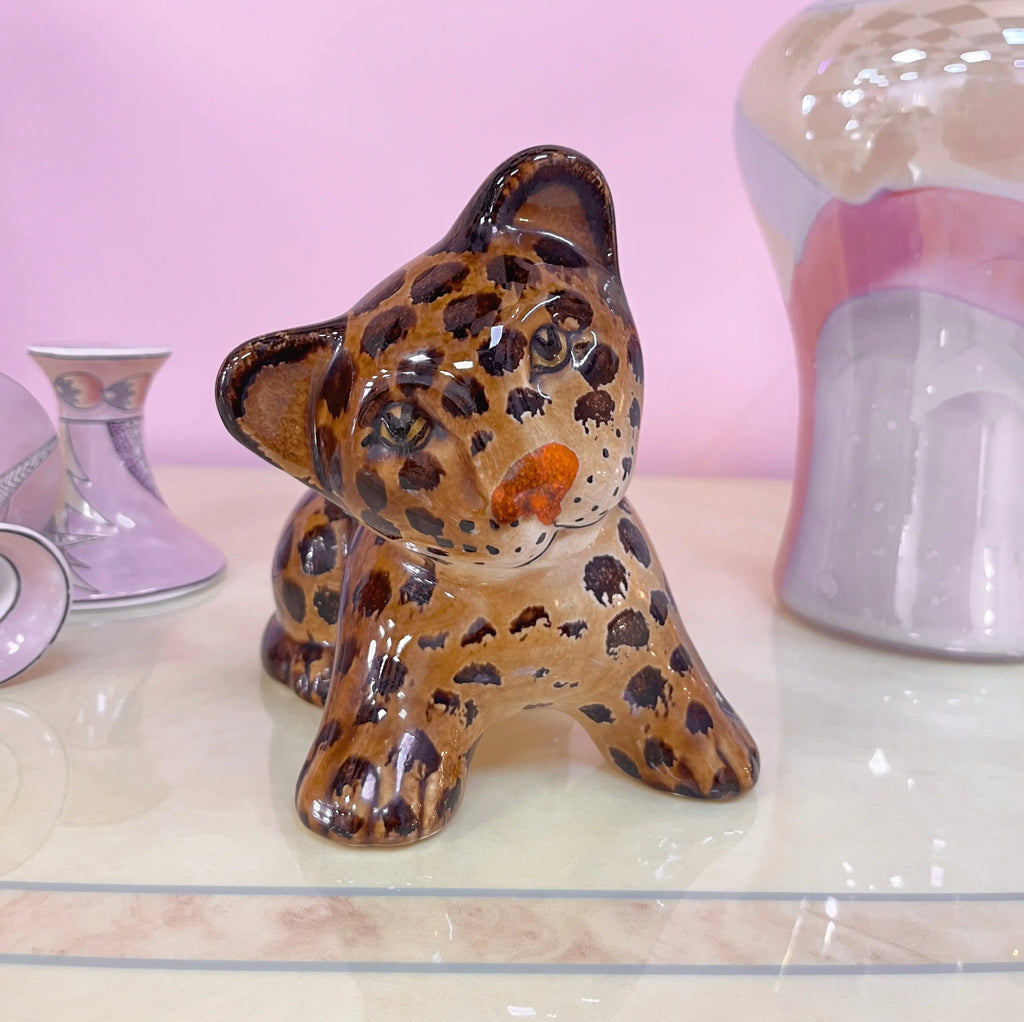 Panthère vintage pour intérieur design, sculpture en céramique brillante, Club Barbara
