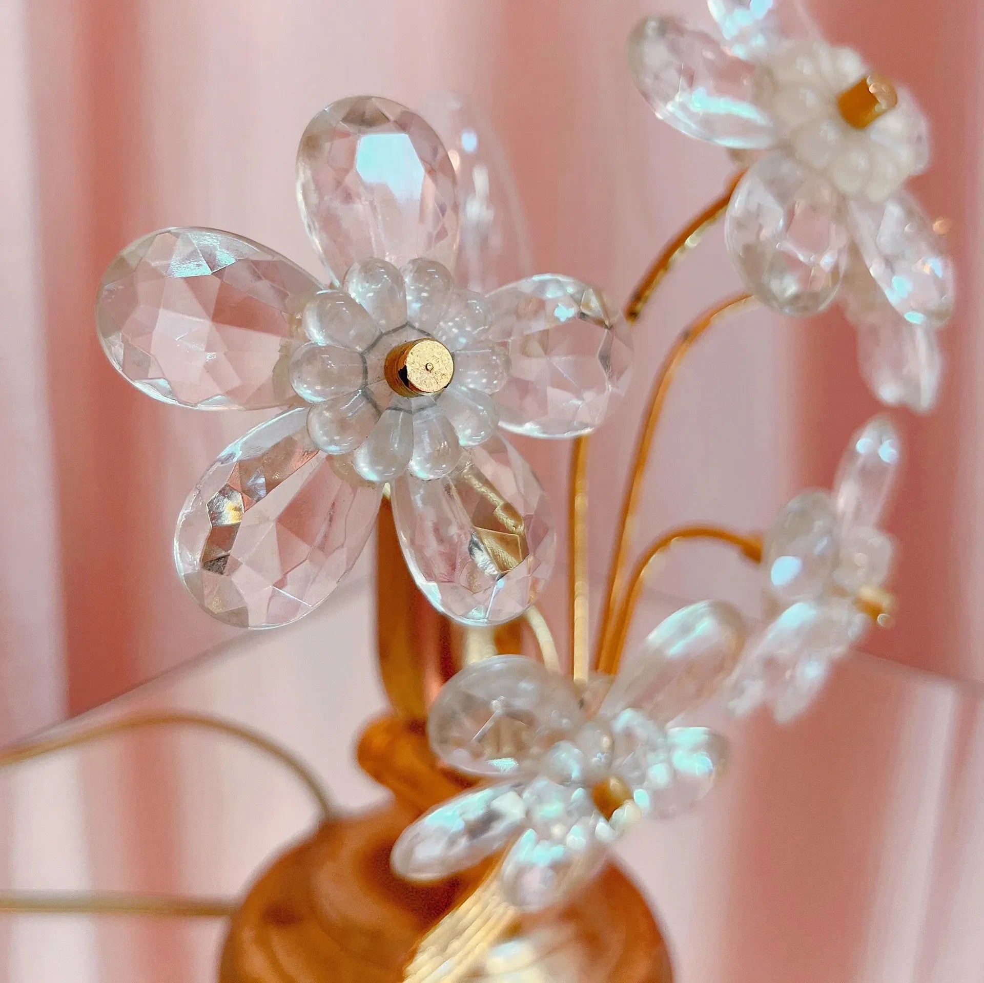 Petite lampe vintage bouquet de Fleurs en Laiton Doré, Années 70 - Club Barbara