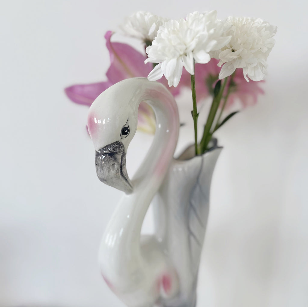 pink-flamingo-vase