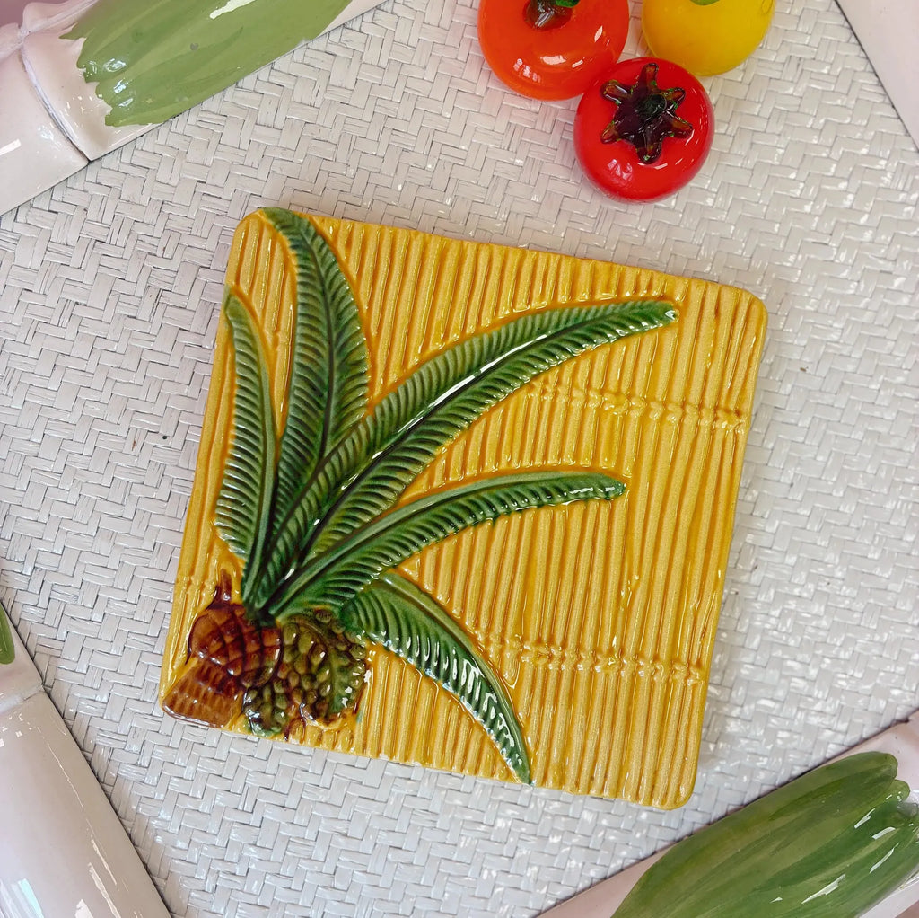 Plateau céramique Vallauris, palmier en barbotine, vintage années 70 - Club Barbara