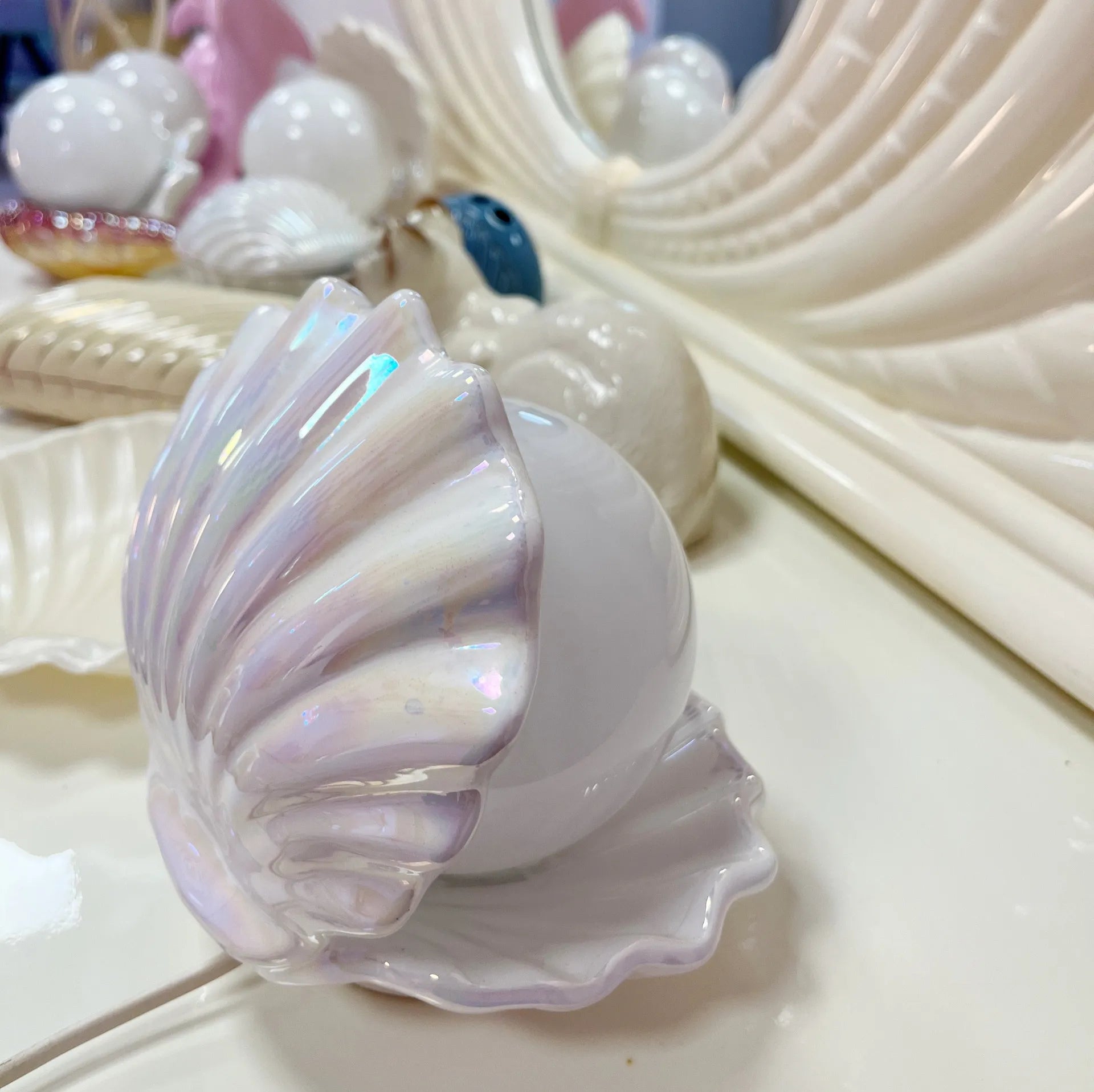 Rare lampe coquillage 80s iridescente - Club Barbara