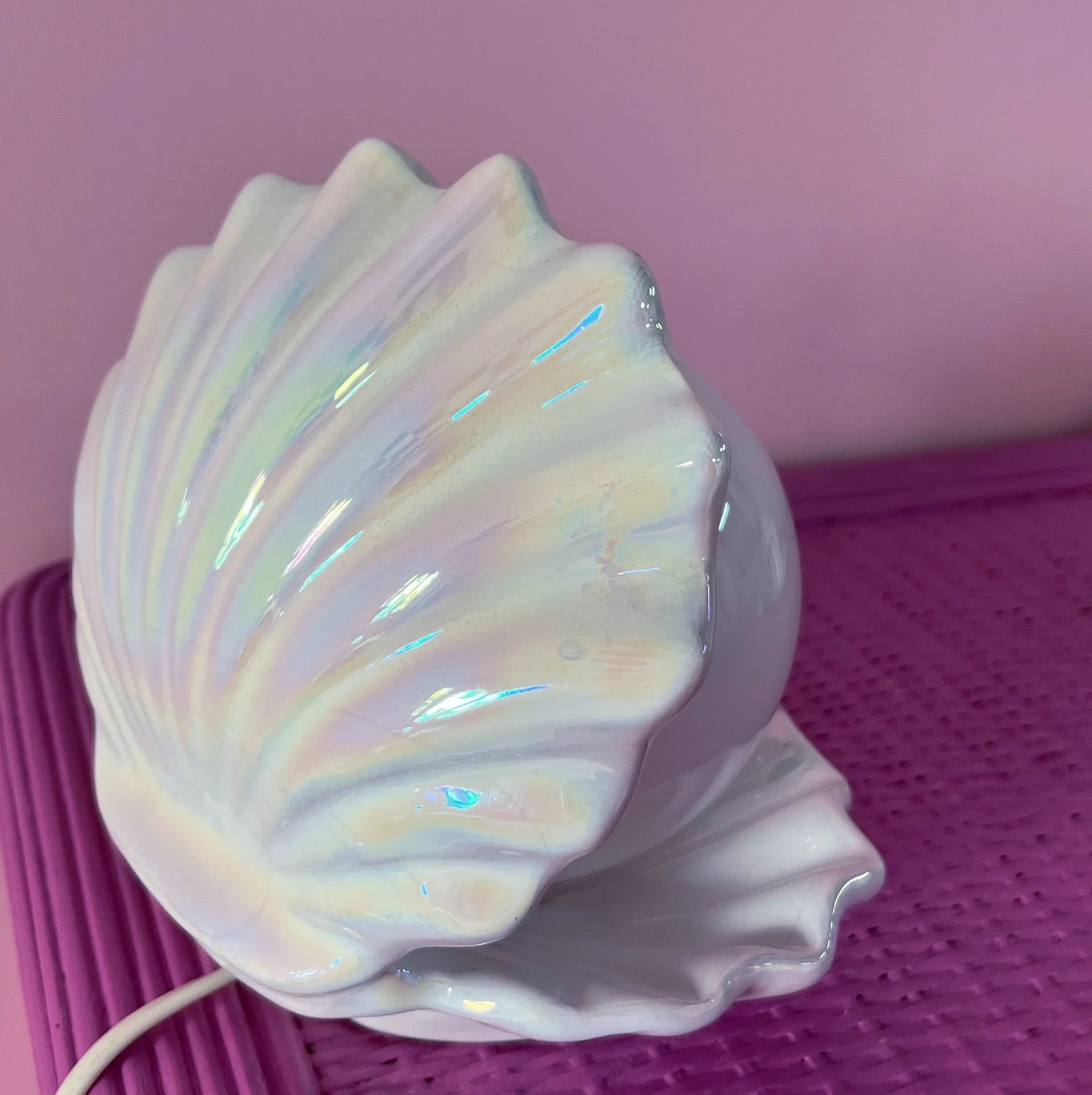 Rare lampe coquillage 80s iridescente - Club Barbara