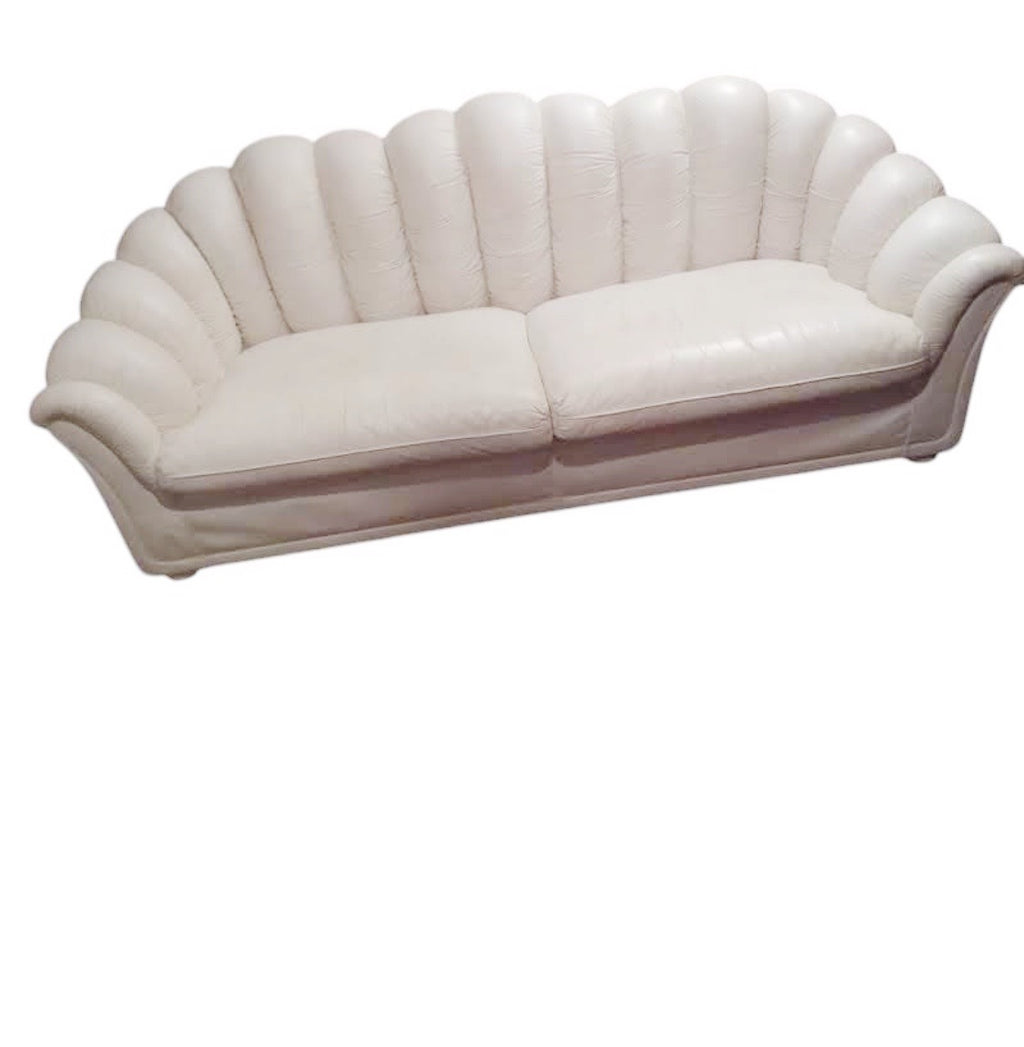 Ensemble canapé et fauteuil coquillage vintage en cuir blanc, années 70