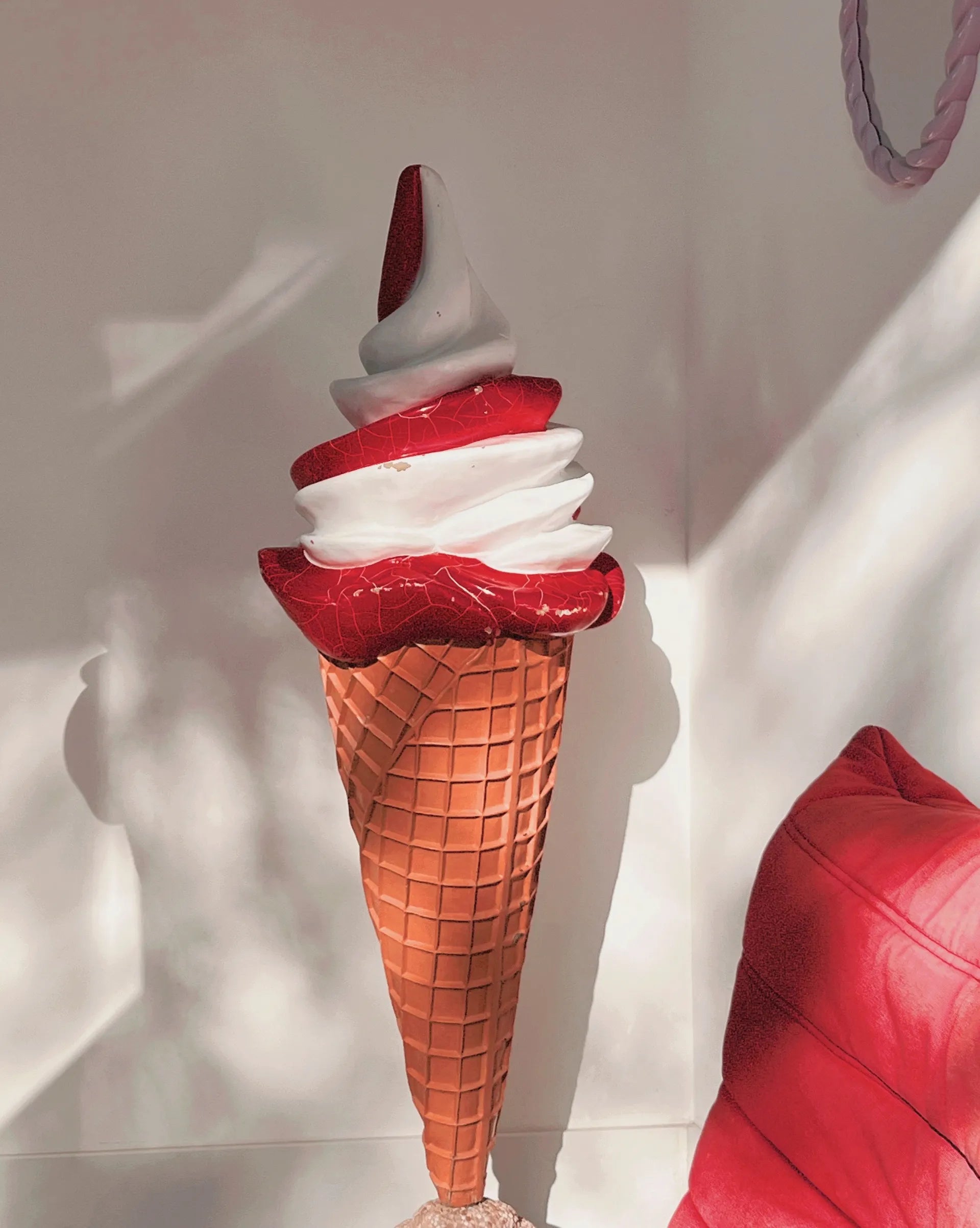 Sculpture cornet de glace à l’Italienne, objet publicitaire vintage - Club Barbara